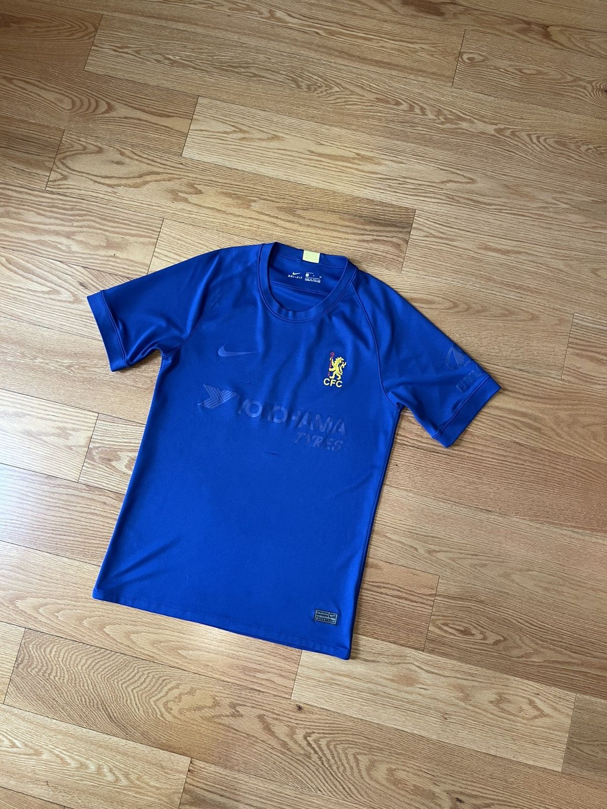 Nike Nike Chelsea 2019/20 anniversary jersey (Size small) Size US S / EU 44-46 / 1 - 1 Thumbnail