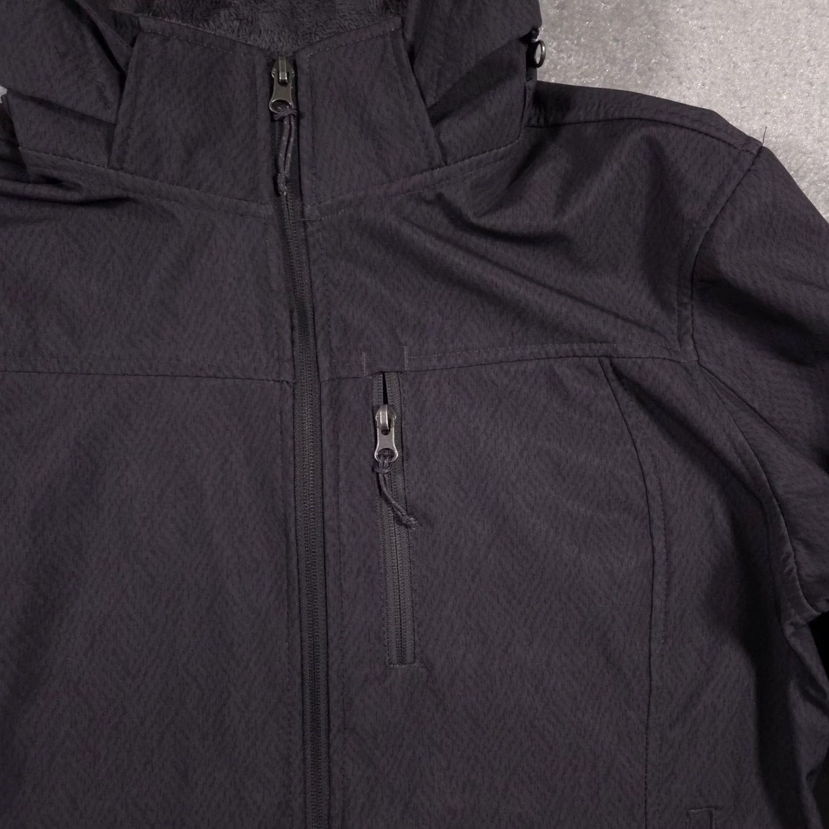 Free Country VINTAGE? No. Free Country Jacket Womens L Gray Softshell Hooded Faux Fur Lined Full Zip Size L / US 10 / IT 46 - 4 Thumbnail