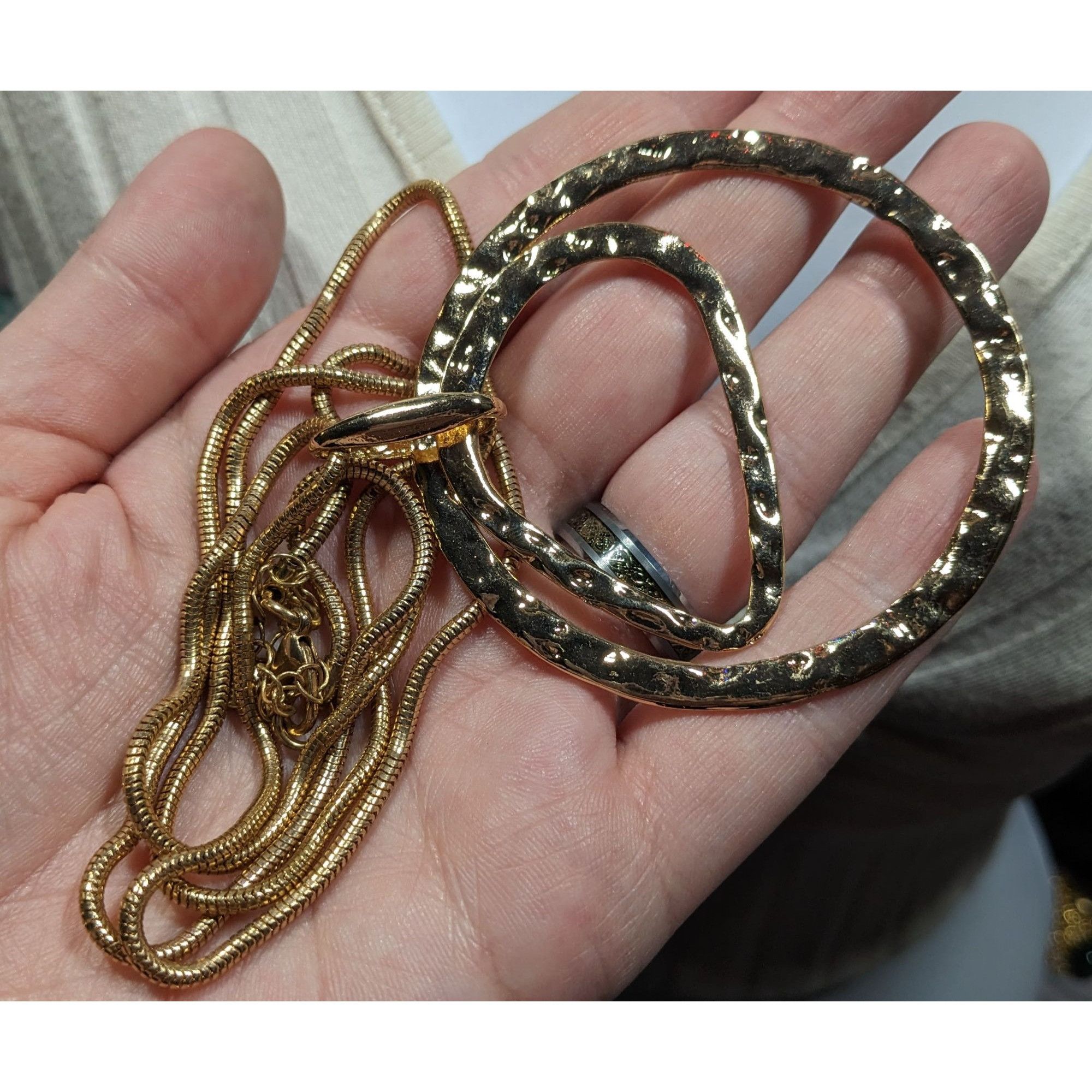 Other Brutalist Hammered Geometric Gold Tone Open Pendant Necklace Size ONE SIZE - 7 Thumbnail