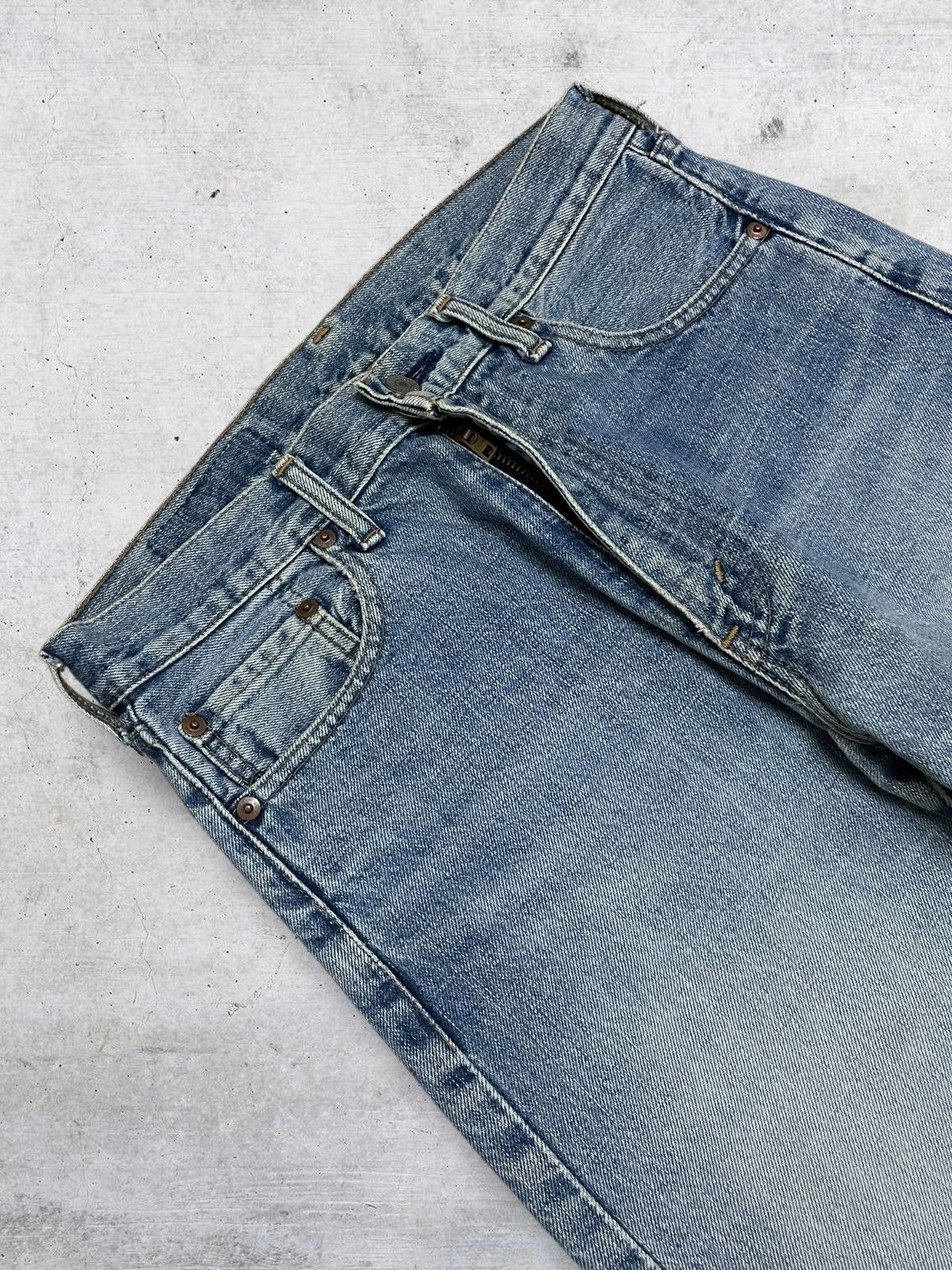Levi's Vintage Clothing VINTAGE 502 LEVIS 1990S OG DESIGNER DISTRESSED RUGGED DENIM Size US 30 / EU 46 - 8 Thumbnail