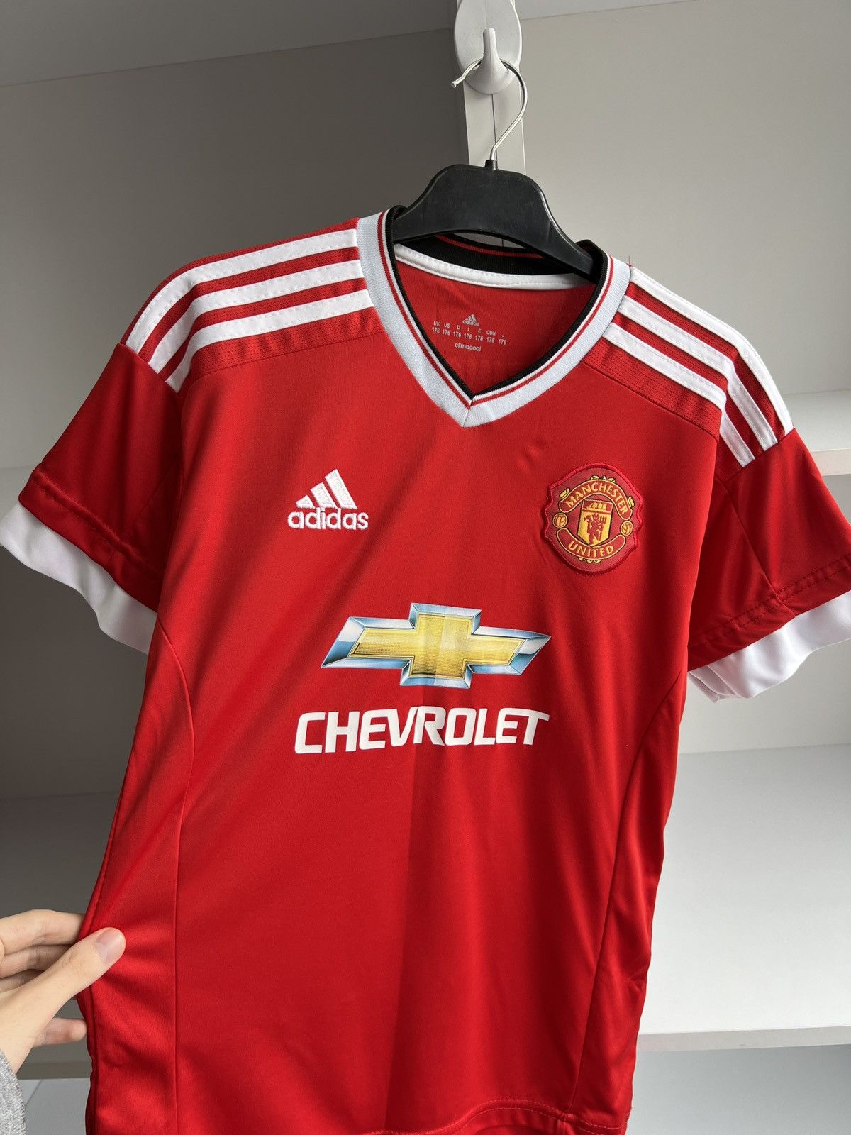 Vintage Schweinsteiger Manchester United Home Jersey Size US S / EU 44-46 / 1 - 10 Thumbnail