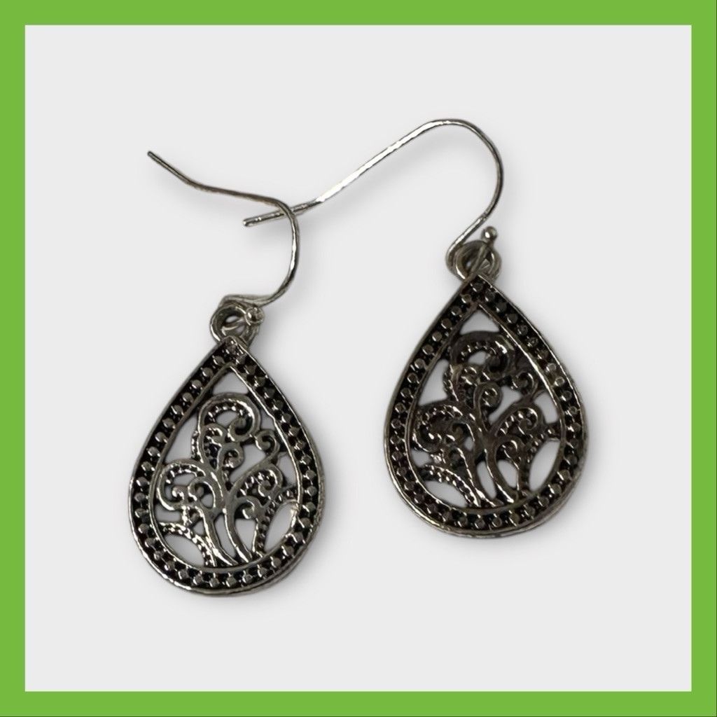 The Unbranded Brand × Vintage Women's Unbranded Silver Earrings Size ONE SIZE - 3 Thumbnail