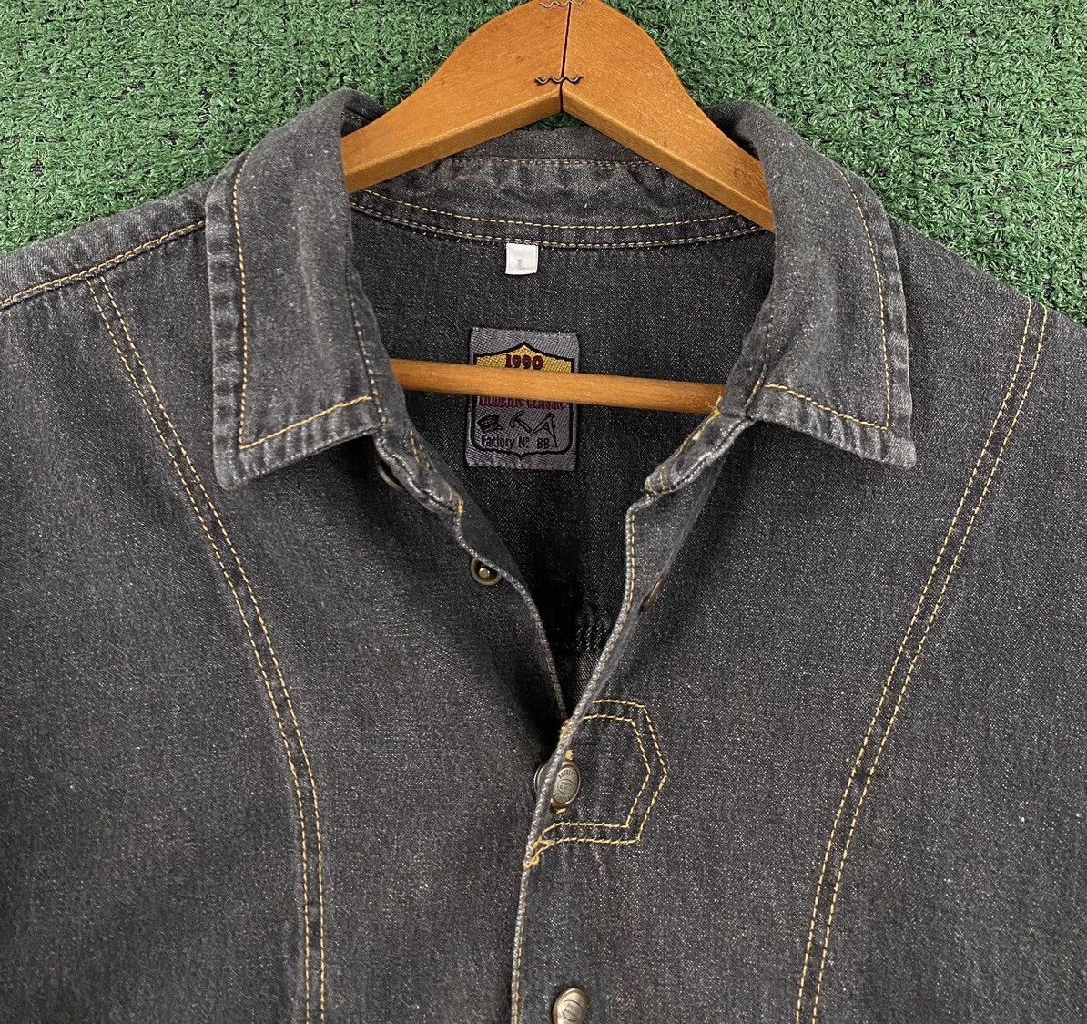 Vintage Vintage 90’s Workers Union Black Denim Snap Shirt Mens Large Size US L / EU 52-54 / 3 - 3 Thumbnail