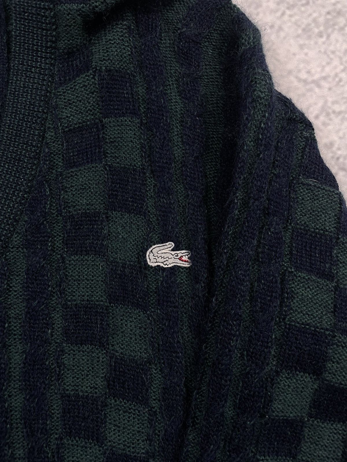 Lacoste Vintage 90s Lacoste S V-Neck Sweater – Cozy, Checked Size US S / EU 44-46 / 1 - 8 Thumbnail