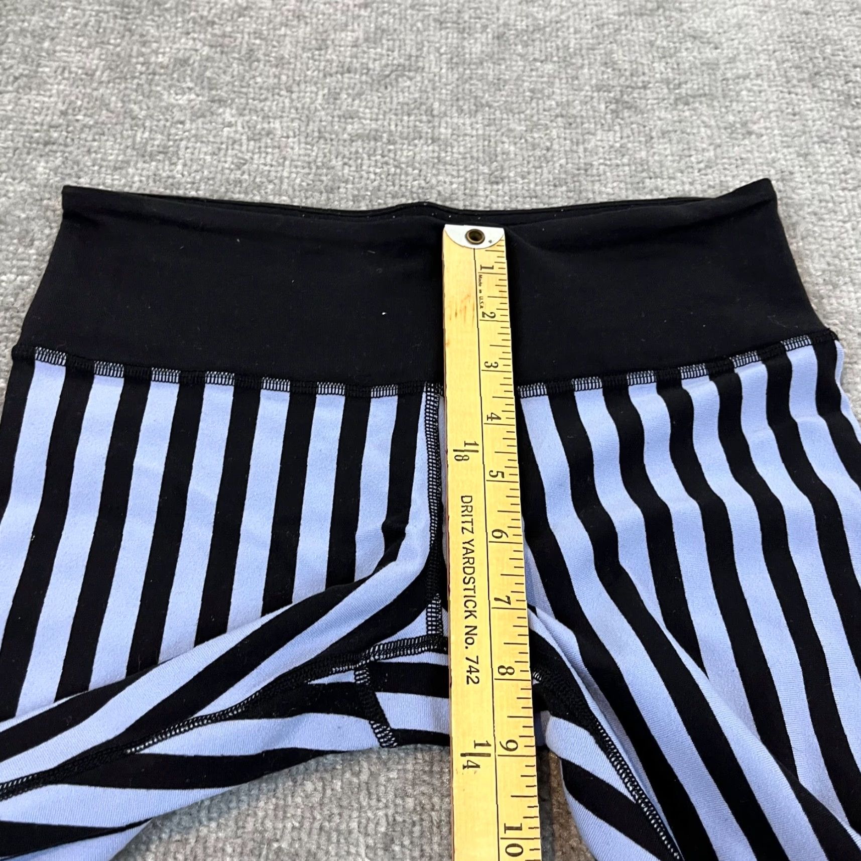 Lululemon LULUEMON Leggings Women Size 6 Purple Black Polar Haze 19.5" Capris Cropped Gym Size 28" / US 6 / IT 42 - 7 Thumbnail