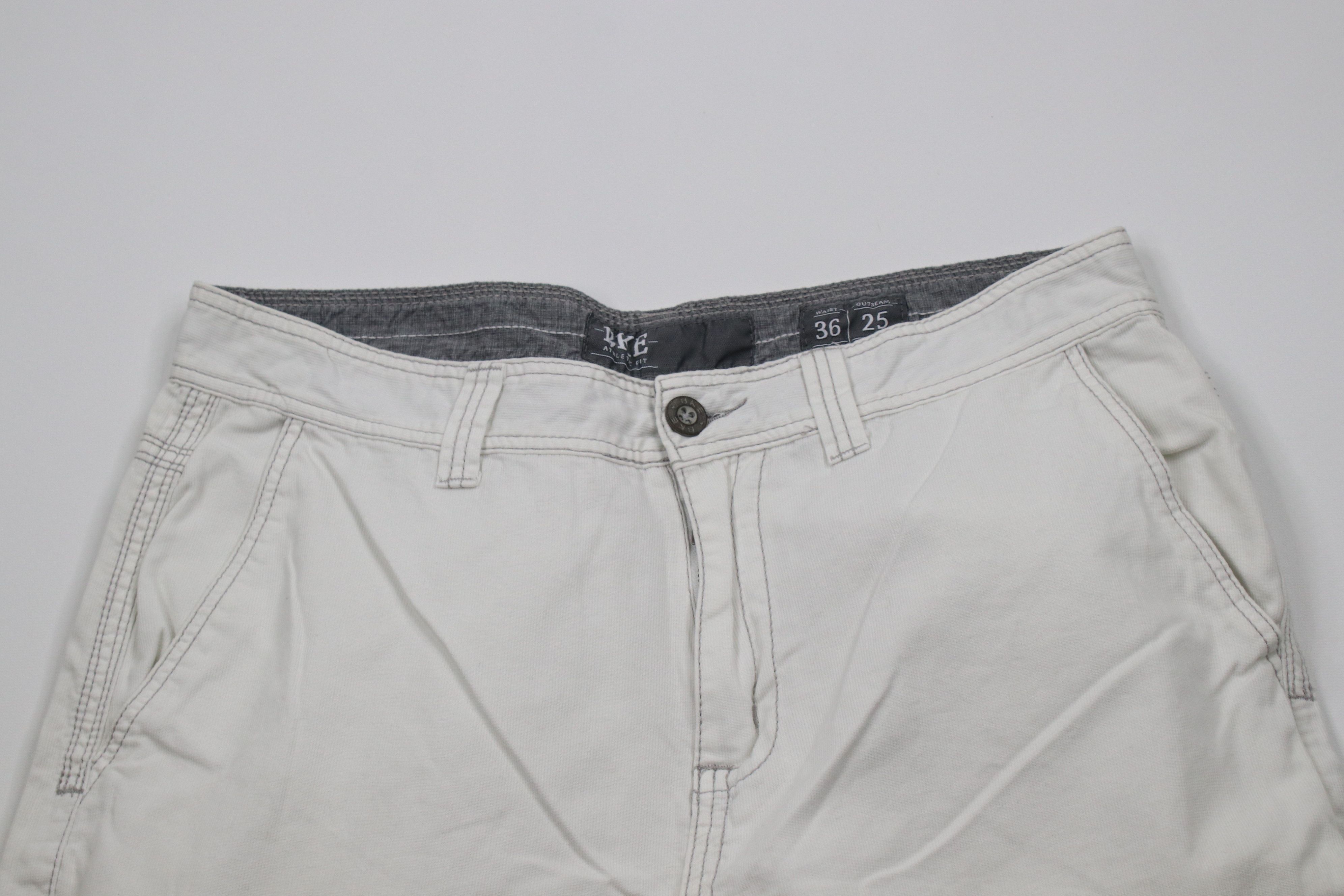 Vintage Buckle BKE Fit Baggy Ribbed Cargo Shorts White Cotton Size US 36 / EU 52 - 2 Thumbnail