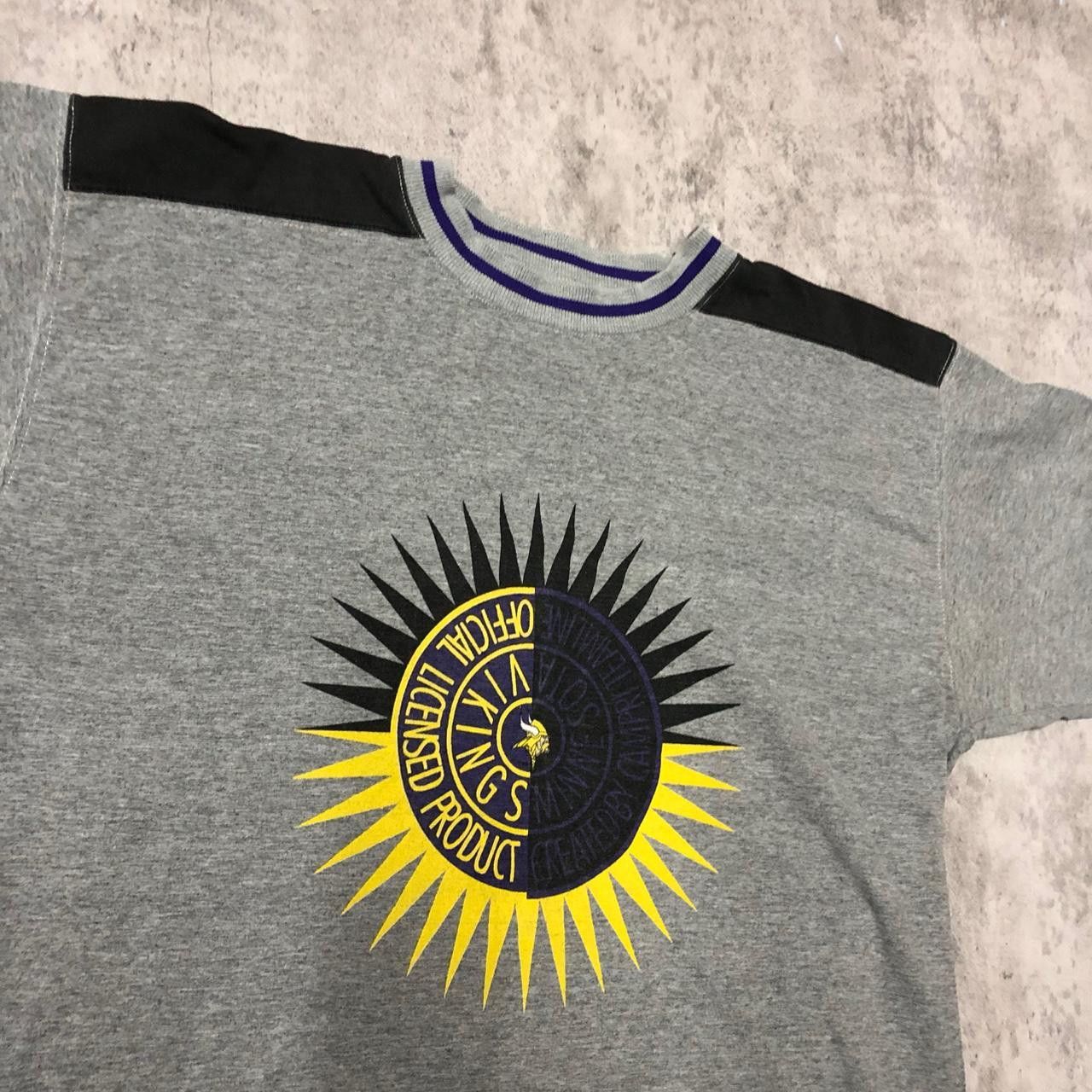 Other Grey and yellow vintage 90s graphic tee Size US XL / EU 56 / 4 - 2 Thumbnail