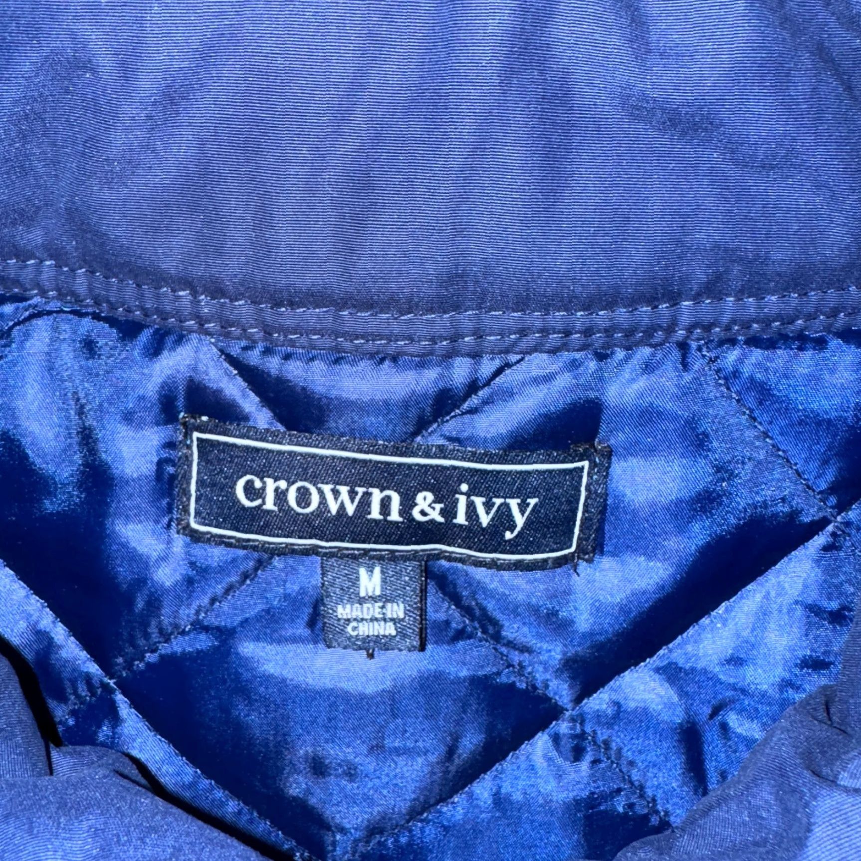 Vintage VINTAGE Crown & Ivy Quilted Full Zip Vest Mens M Beige & Blue Golf Sport Jacket Hiking Size US M / EU 48-50 / 2 - 4 Thumbnail
