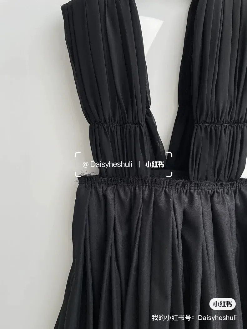 Comme des Garcons Comme Des Garcons Overalls with Pleated Skirt Size XS / US 0-2 / IT 36-38 - 2 Thumbnail