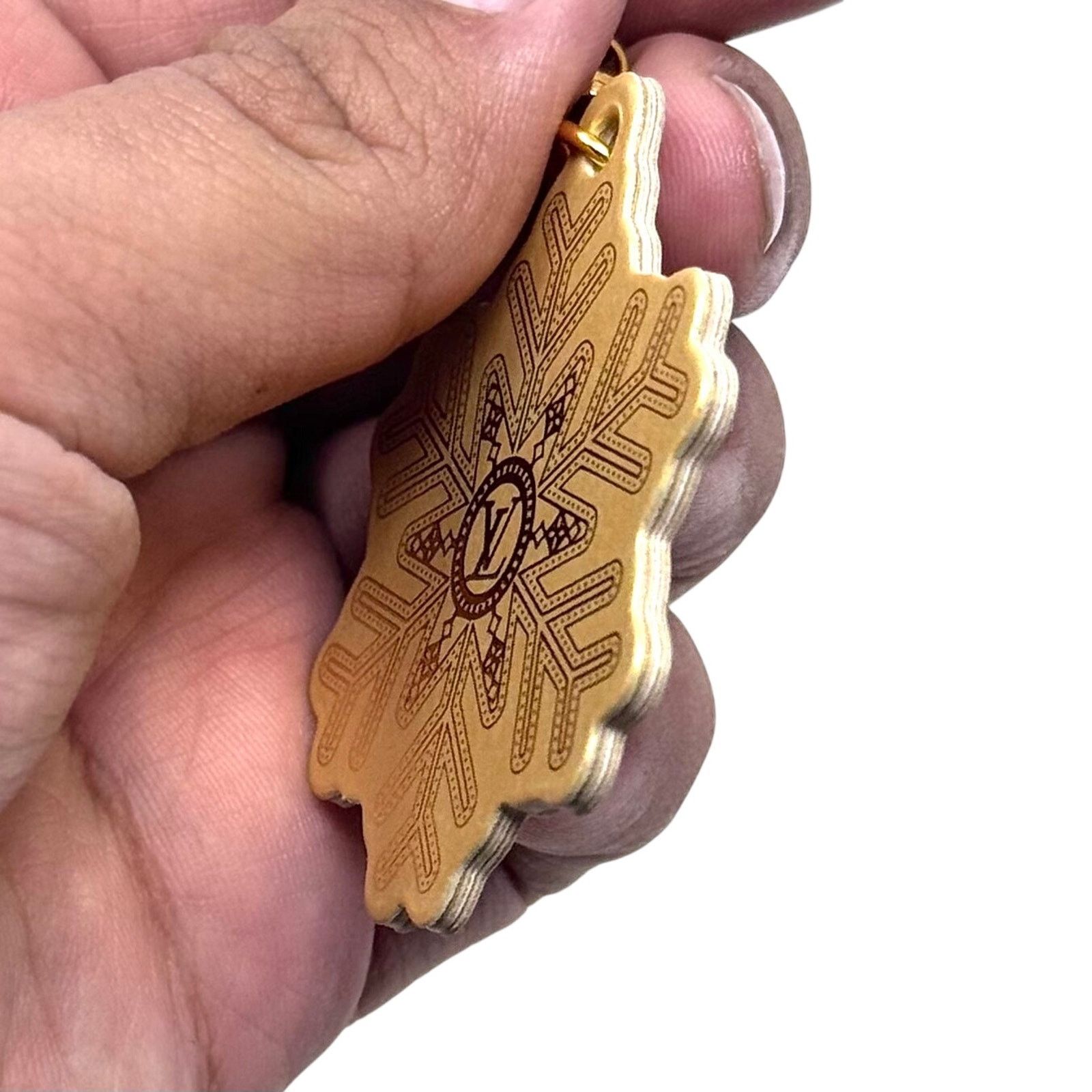 Louis Vuitton Louis Vuitton Snowflake Ornament / Keychain Size ONE SIZE - 4 Thumbnail