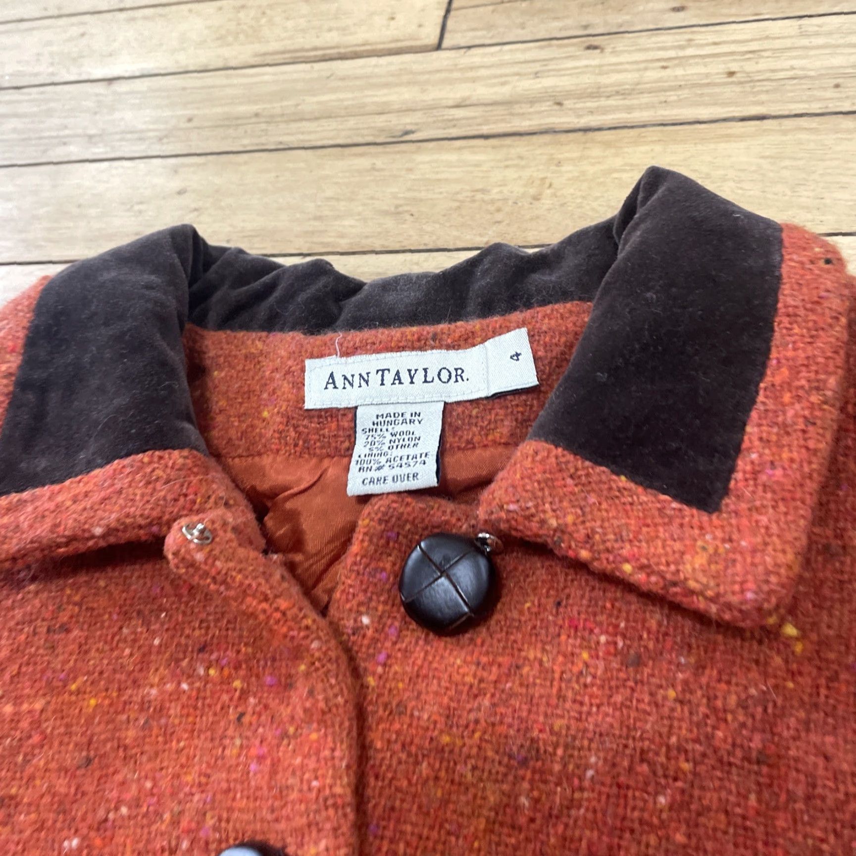 Ann Taylor VINTAGE Ann Taylor Wool Jacket Women 4 Orange Button Blazer 90s Grunge Art Wood Knit Casual Business Size S / US 4 / IT 40 - 5 Thumbnail