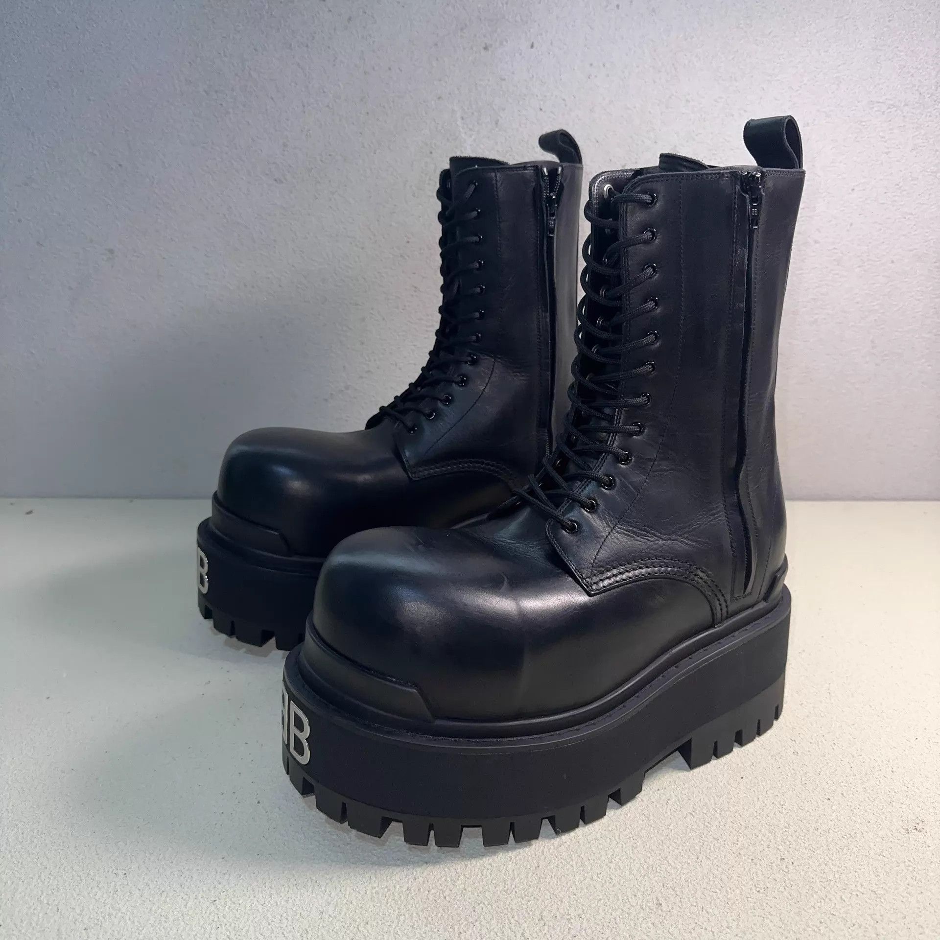 Balenciaga Giant Platform Boot (Men | Grailed
