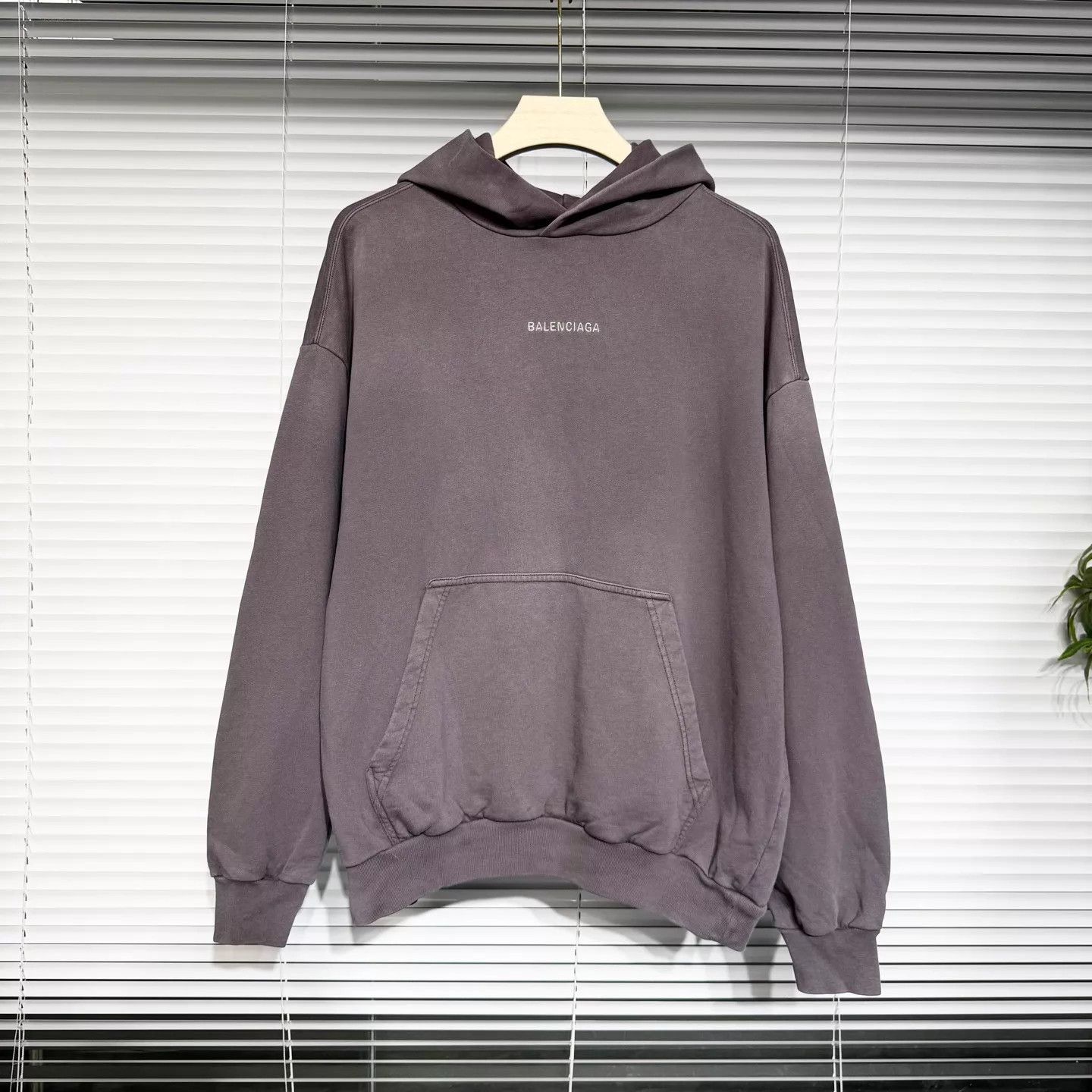 Balenciaga Balenciaga Purple Distressed Logo Hoodie S 99 New Size US S / EU 44-46 / 1 - 1 Thumbnail