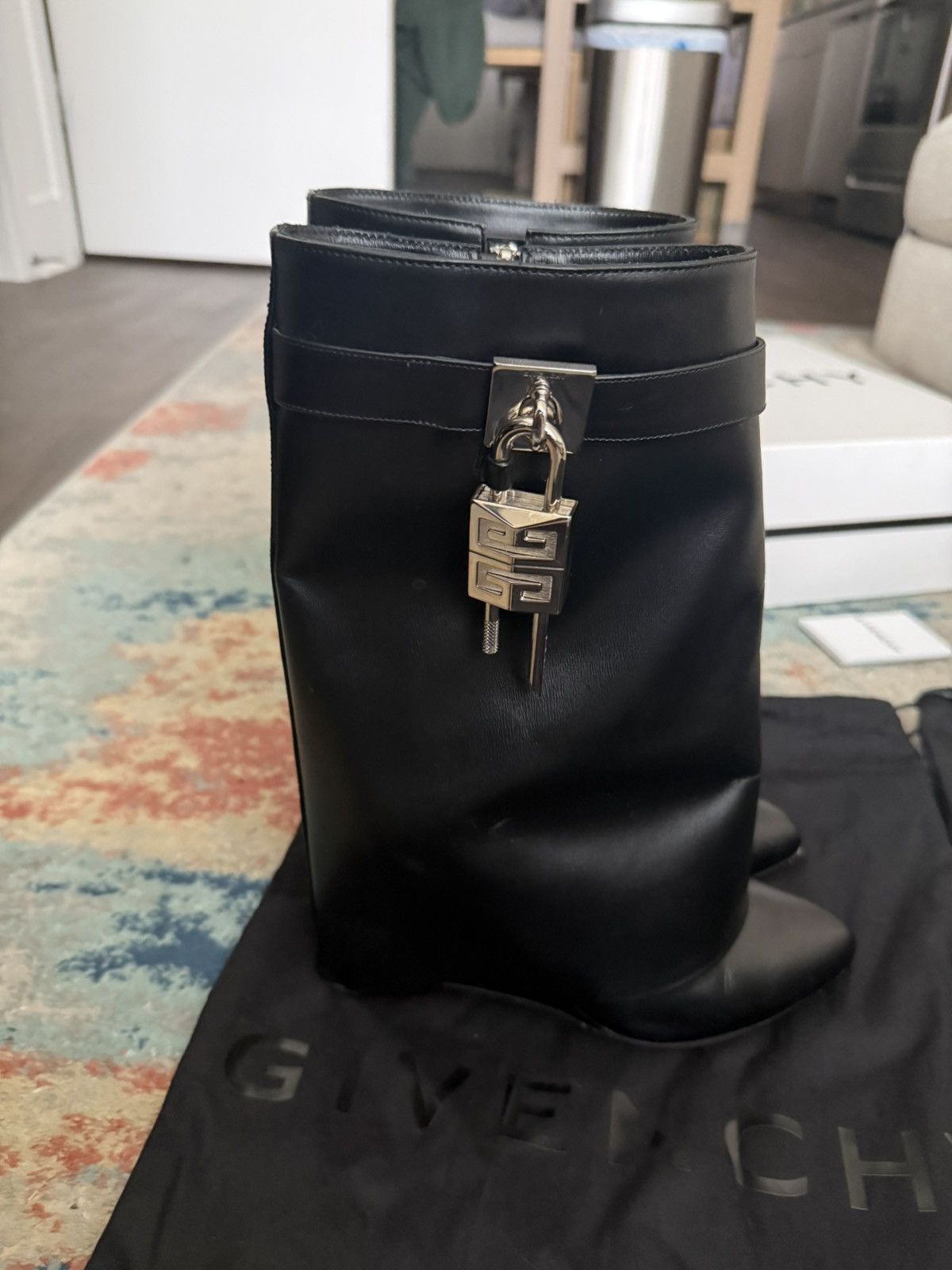 Givenchy Givenchy Shark Lock Black Leather Ankle Boots Size US 9 / IT 39 - 3 Thumbnail
