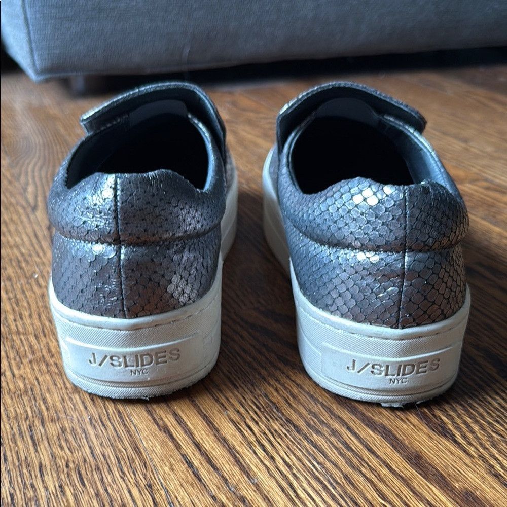 J/Slides J Slides Women’s 8.5 Metallic Slip-On Sneakers Size US 8.5 / IT 38.5 - 7 Thumbnail