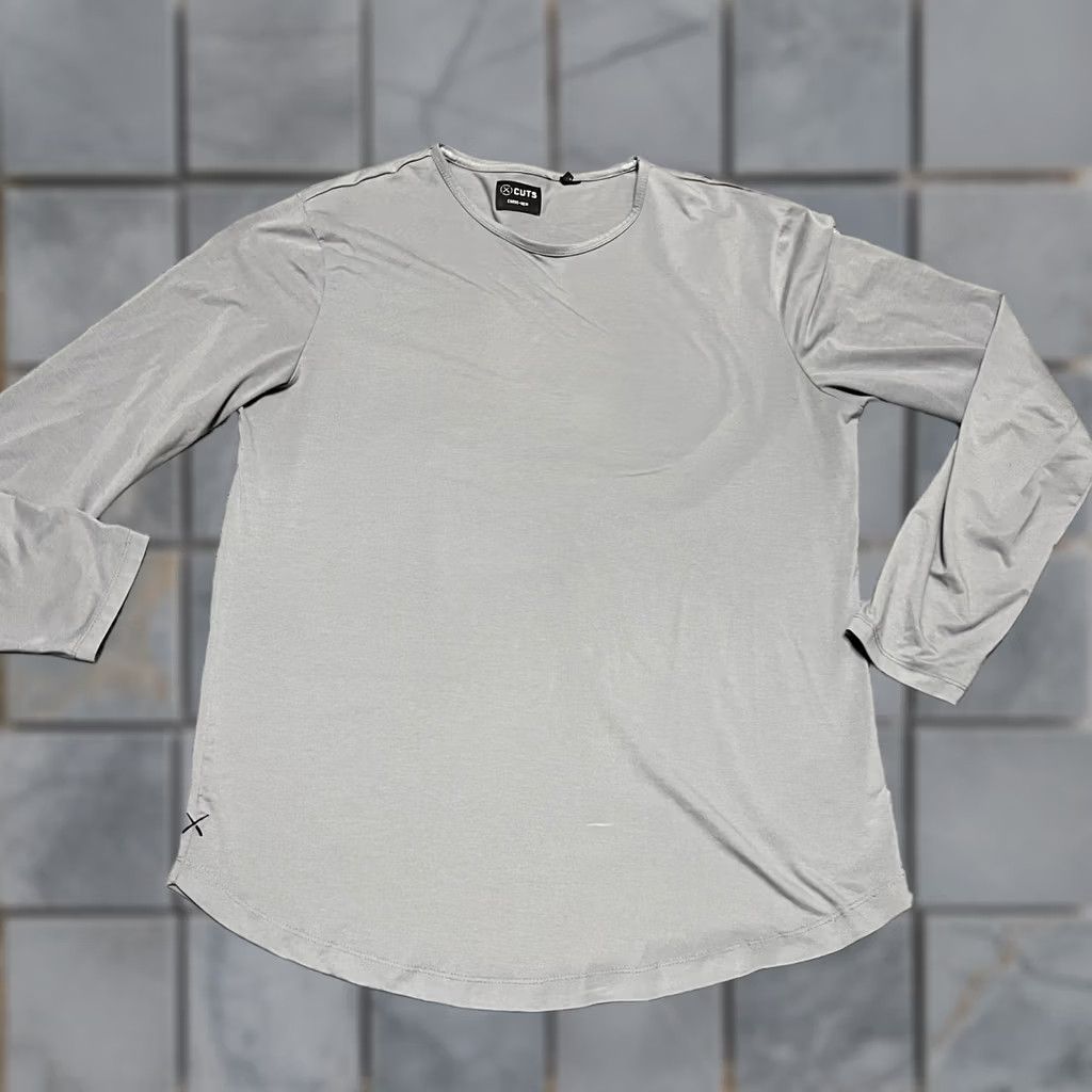 Cuts Cuts Shirt Mens XL Gray Curve Hem Crew Performance Long Sleeve Size US XL / EU 56 / 4 - 1 Thumbnail