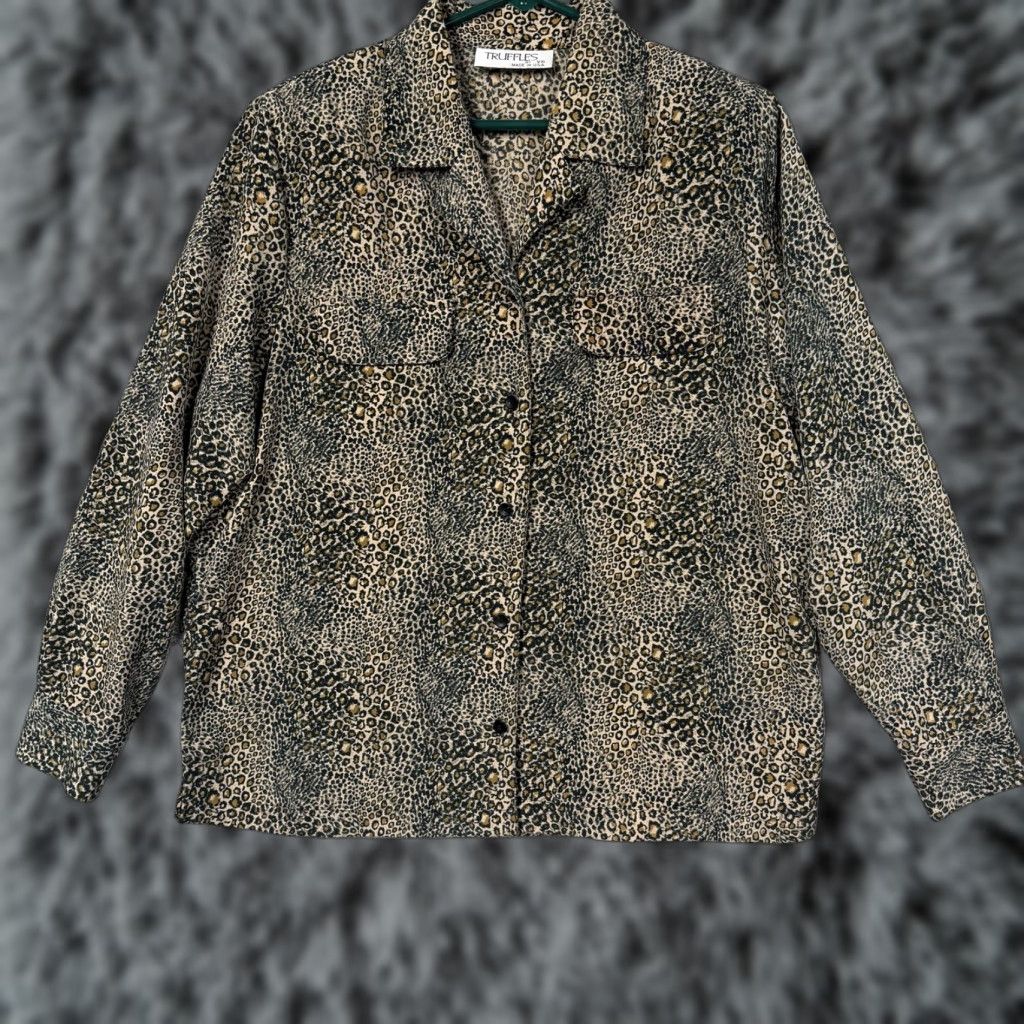 Vintage VINTAGE Truffles by YB Leopard Blouse 2XL Women's Casual Shirt Button Front Collared 80s 90s Boho Retro USA Size XXL / US 16-18 / IT 52-54 - 1 Thumbnail