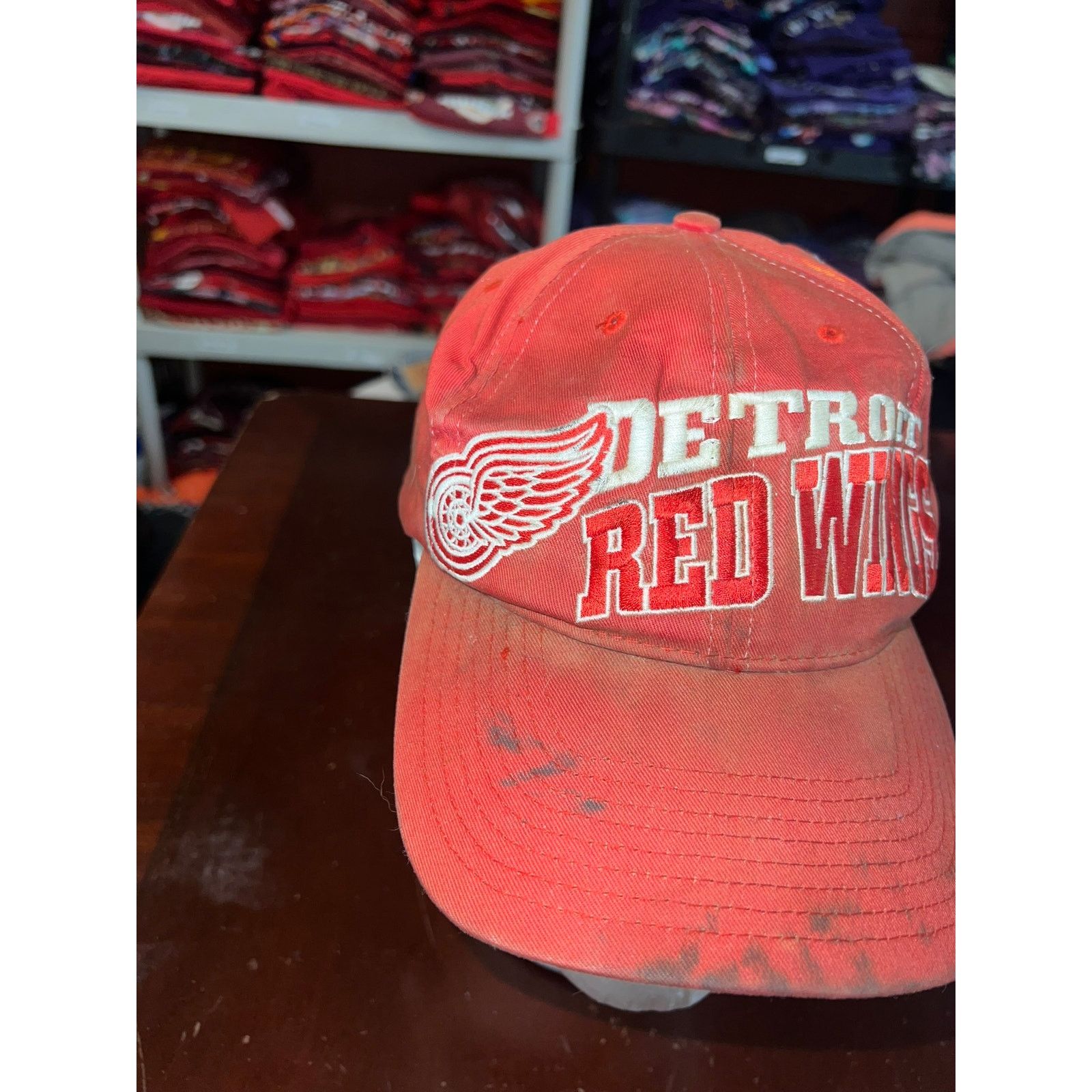 Twins Enterprise Inc. Vintage Detroit Red Wings Hat NHL Hockey Snapback WORN DIRTY Size ONE SIZE - 2 Thumbnail