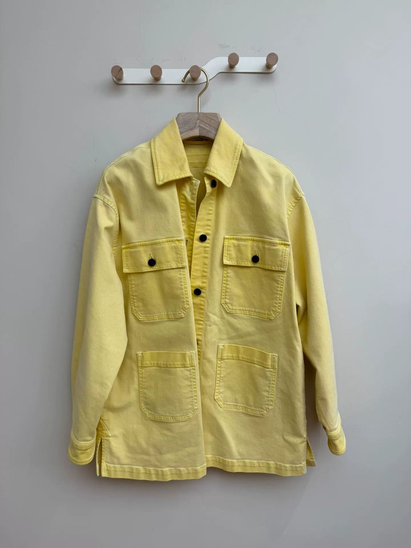 Miu Miu miumiu yellow pocket shirt size 36 Size US S / EU 44-46 / 1 - 1 Thumbnail