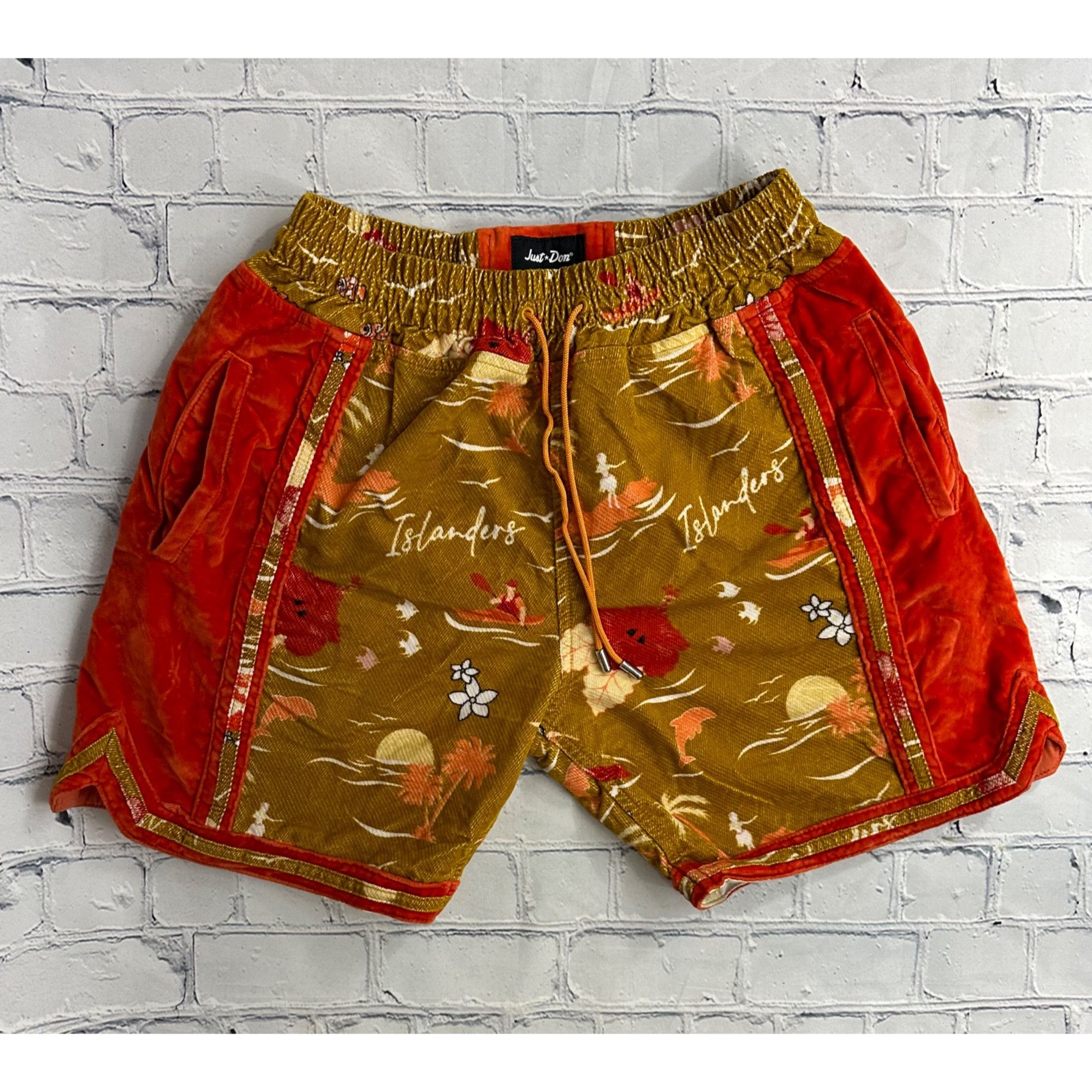 Just Don Just Don Hawaiian Graphic Print Shorts Size US 30 / EU 46 - 1 Thumbnail