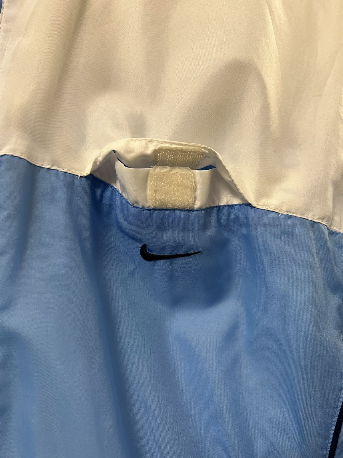 Nike Vintage 1990s Nike Windbreaker Jacket White & Light Blue Size US M / EU 48-50 / 2 - 5 Thumbnail