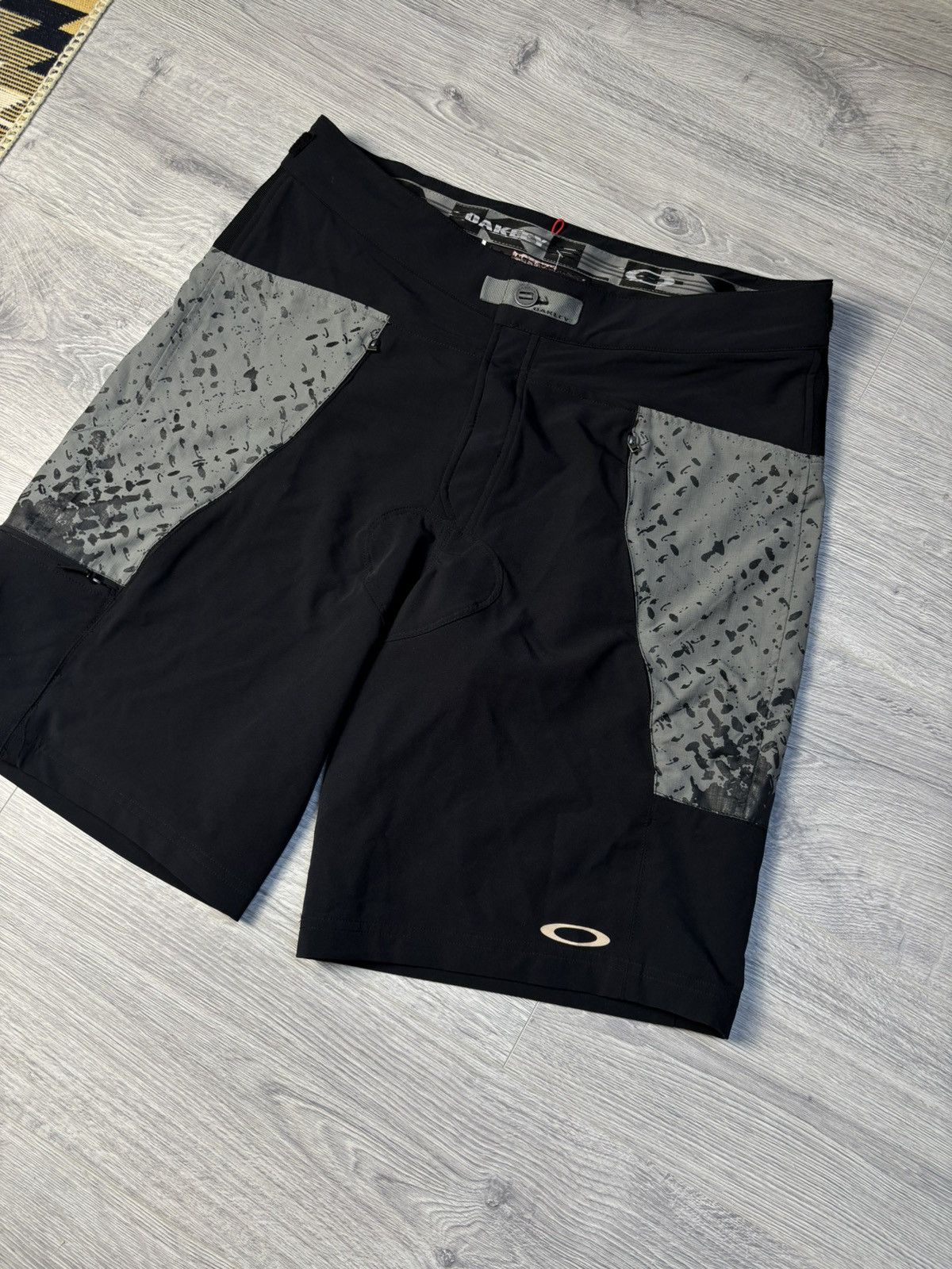 Oakley Oakley vintage shorts man size 36 Size US 36 / EU 52 - 2 Thumbnail
