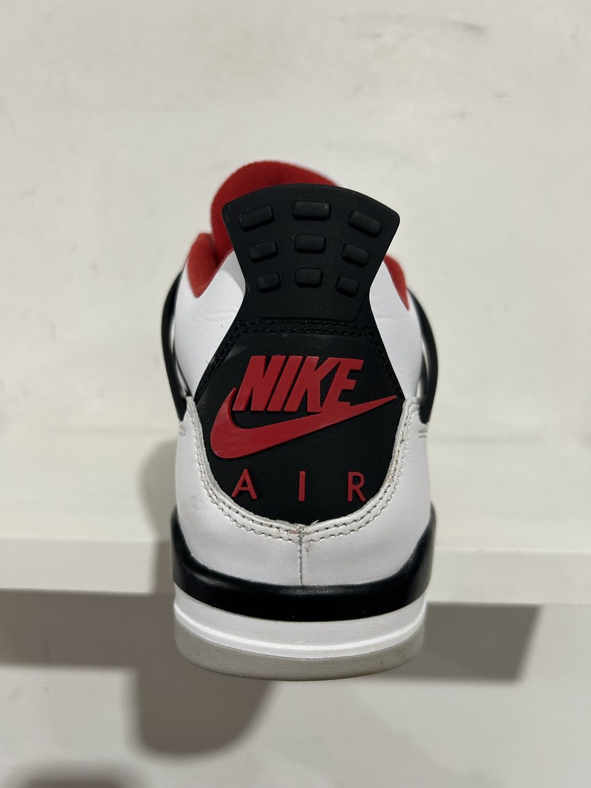 Jordan Brand JORDAN 4 FIRE RED SIZE 8 PREOWNED Size US 8 / EU 41 - 7 Thumbnail