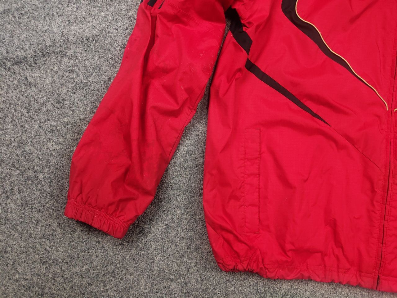 Adidas Vintage Adidas Liverpool 2009-10 Football Soccer Red Jacket Size US L / EU 52-54 / 3 - 3 Thumbnail
