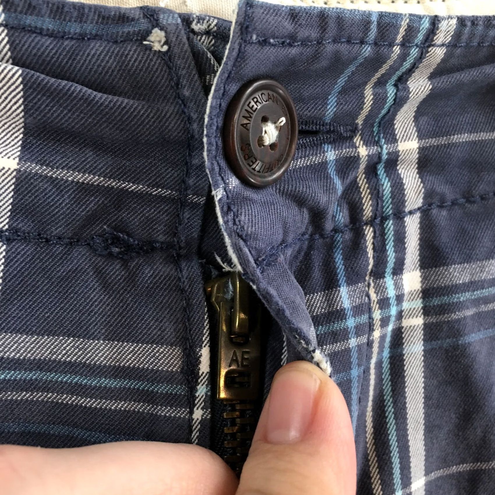 American Eagle Outfitters American Eagle Outfitters Bermuda Short Mens 32 Blue Plaid Cotton Mid Rise Zip Bermuda Shorts Mens Blue Plaid Cotton Mid Rise Zip Size US 32 / EU 48 - 4 Thumbnail