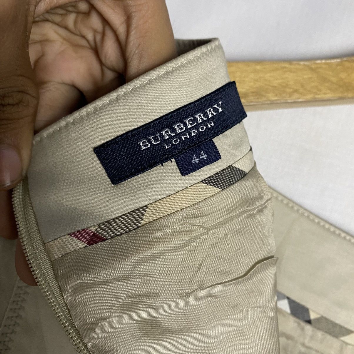 Burberry Burberry Mini Skirt Size 34" / US 12 / IT 48 - 3 Thumbnail
