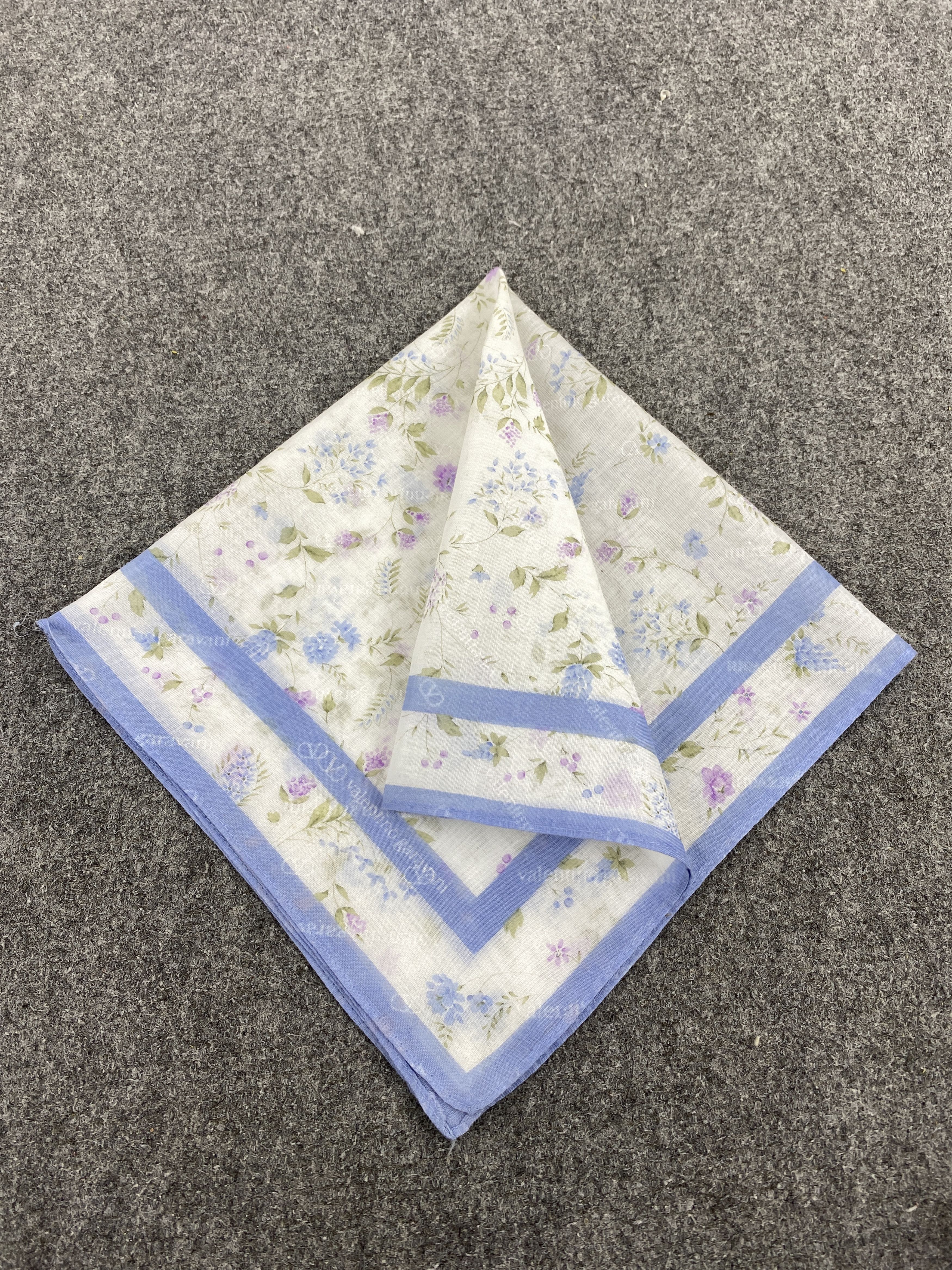 Valentino Valentino Garavani Handkerchief / Neckerchief KT0273 Size ONE SIZE - 3 Thumbnail