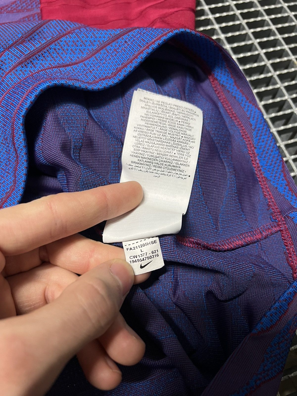Nike Football Jersey Nike Barcelona Y2K Style Streatwear Size US L / EU 52-54 / 3 - 9 Thumbnail