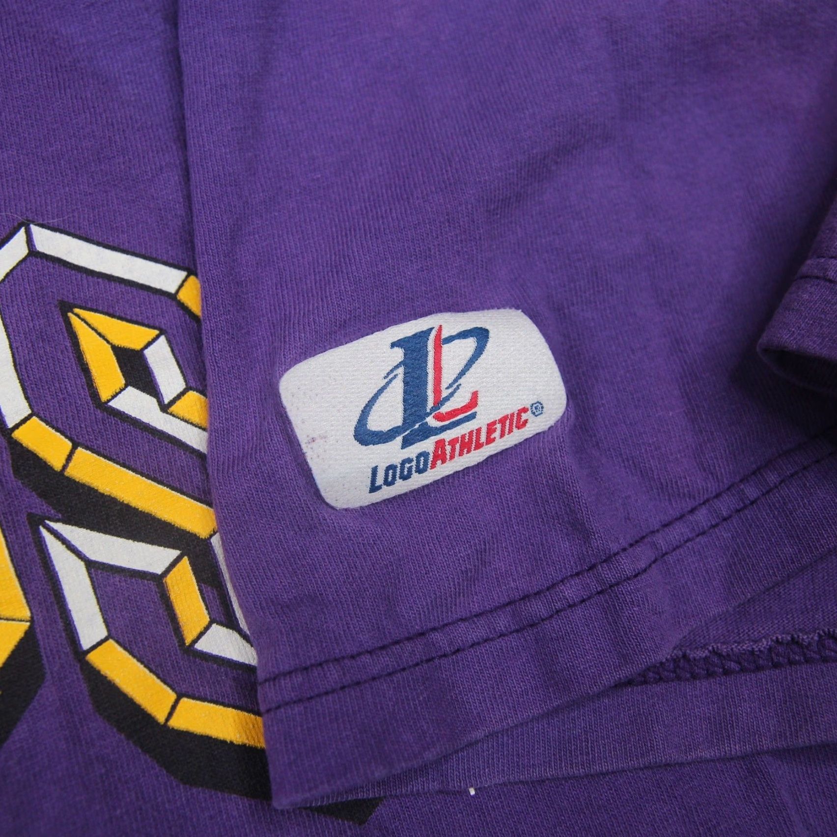 Logo Athletic VINTAGE 1996 Logo Athletics Minnesota Vikings Mens T-Shirt Purple Large graphic Shirt Size US L / EU 52-54 / 3 - 6 Thumbnail