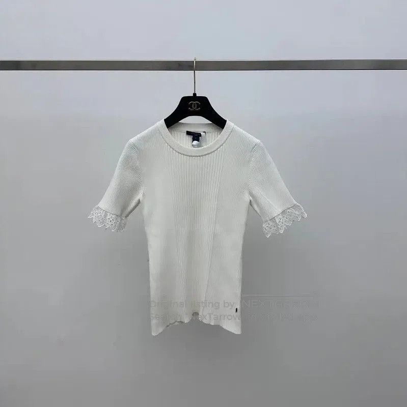 Louis Vuitton Louis Vuitton Women's White Knit Top . Size S / US 4 / IT 40 - 1 Thumbnail