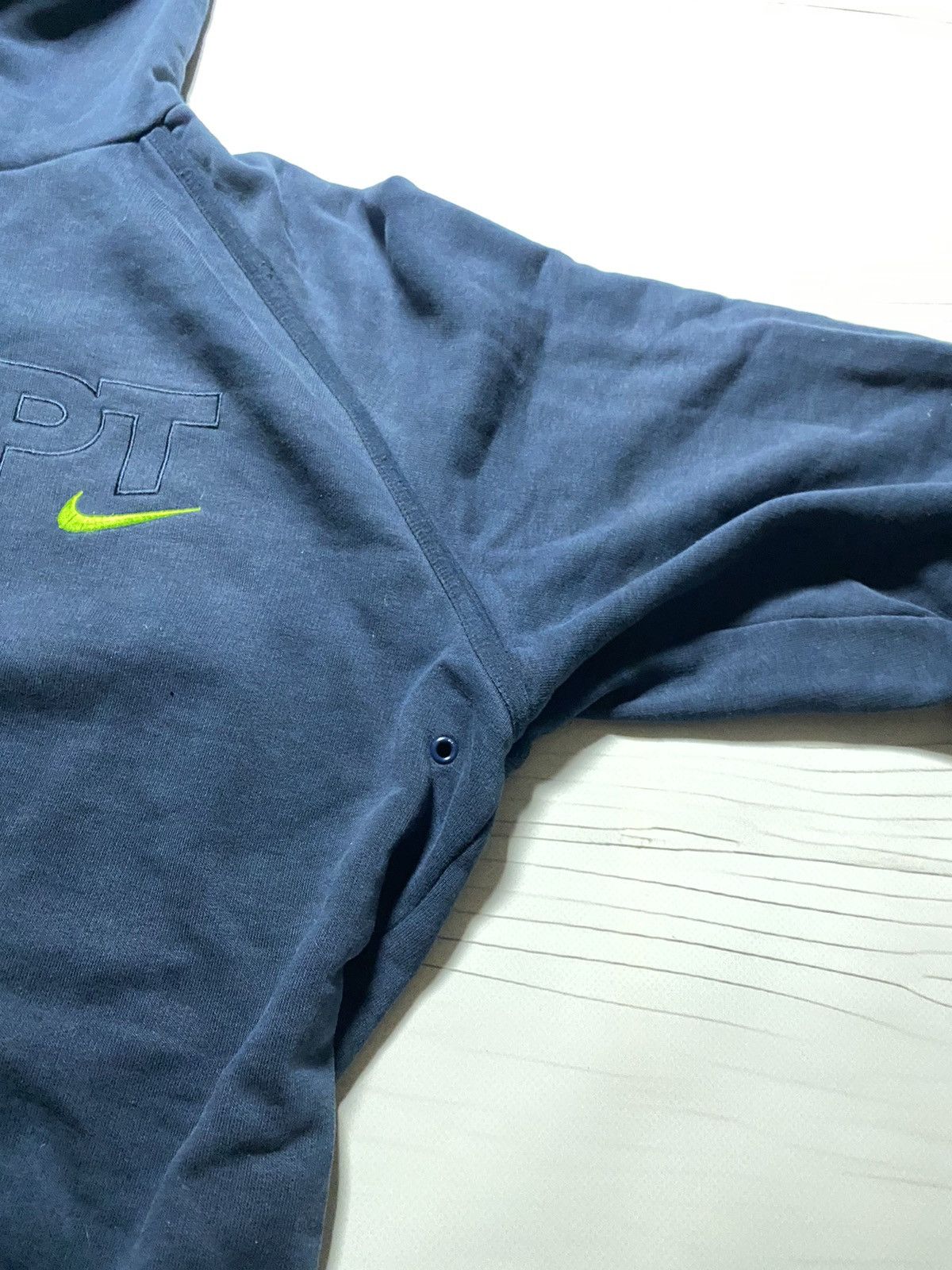 Nike × Vintage Vintage Nike Big Logo Athletic faded box fit y2k hoodie Size US L / EU 52-54 / 3 - 8 Thumbnail