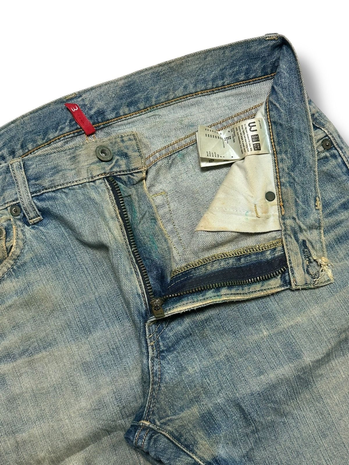 Uniqlo Uniqlo UJ Straight Leg Japan Jean Distressed & Mudwash Faded Size US 33 - 10 Thumbnail