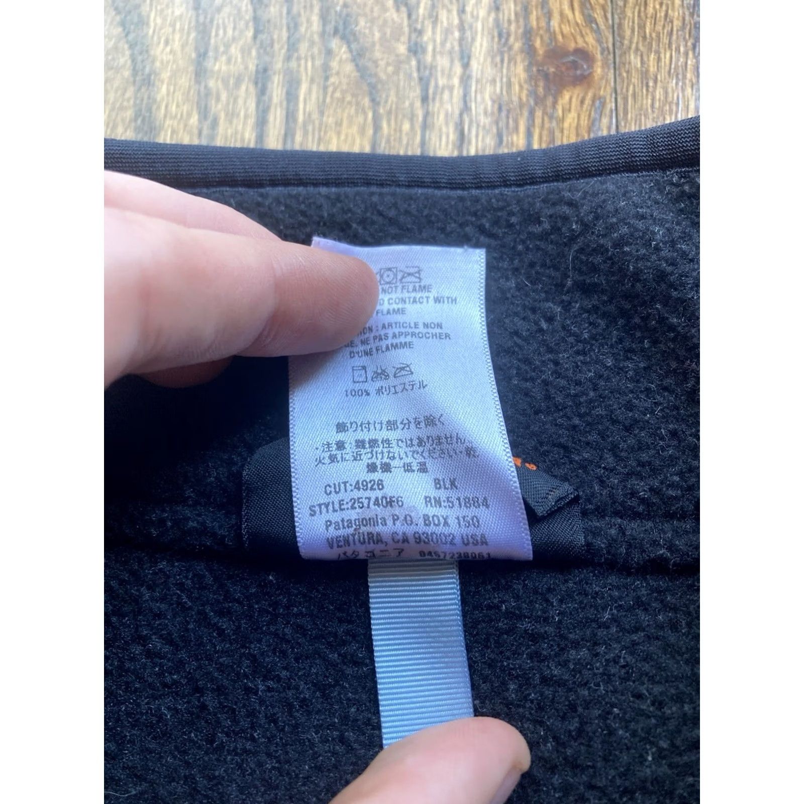 Patagonia VINTAGE Patagonia Synchilla Fleece Pullover Womens Small Black Marsupial 1/4 Zip Sweater Regular Women Size S / US 4 / IT 40 - 7 Thumbnail