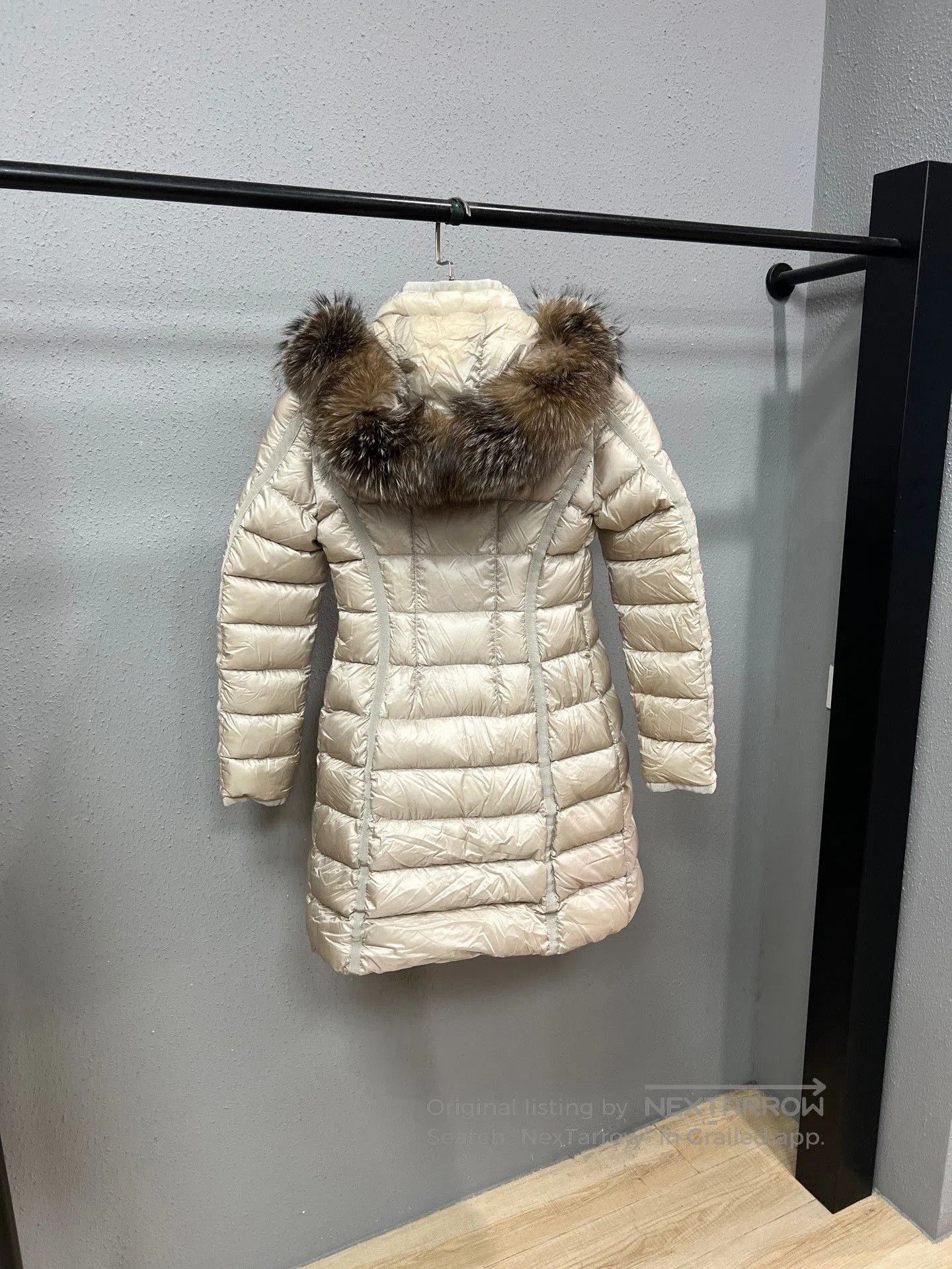Moncler Moncler Fur Collar Waist. Size XS / US 0-2 / IT 36-38 - 2 Thumbnail