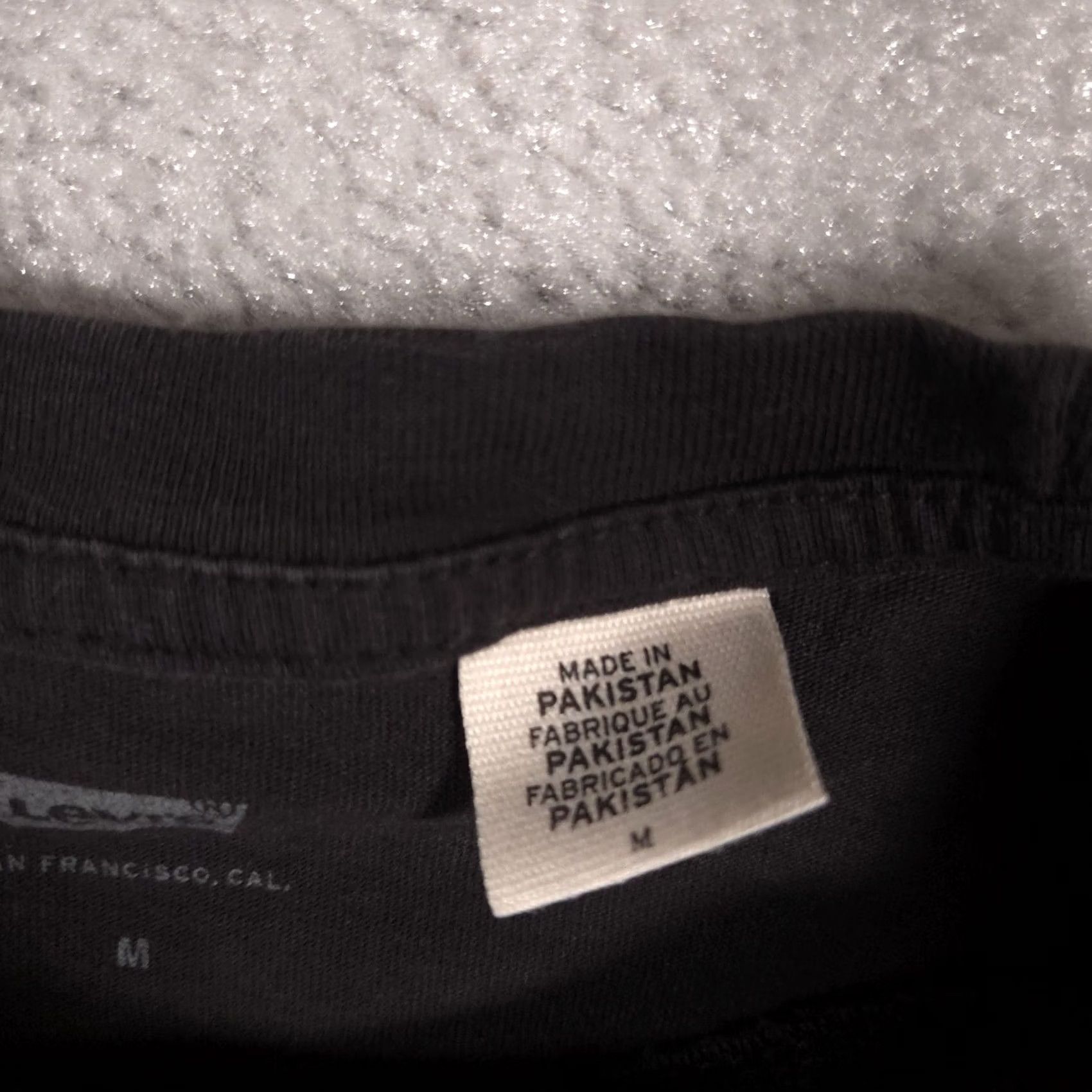 Levi's Levi's Shirt Mens Medium Black Munich City Logo Graphic Tee San Francisco Shirt Mens Medium Black Munich City Logo Graphic Tee San Francisco Size US M / EU 48-50 / 2 - 6 Thumbnail