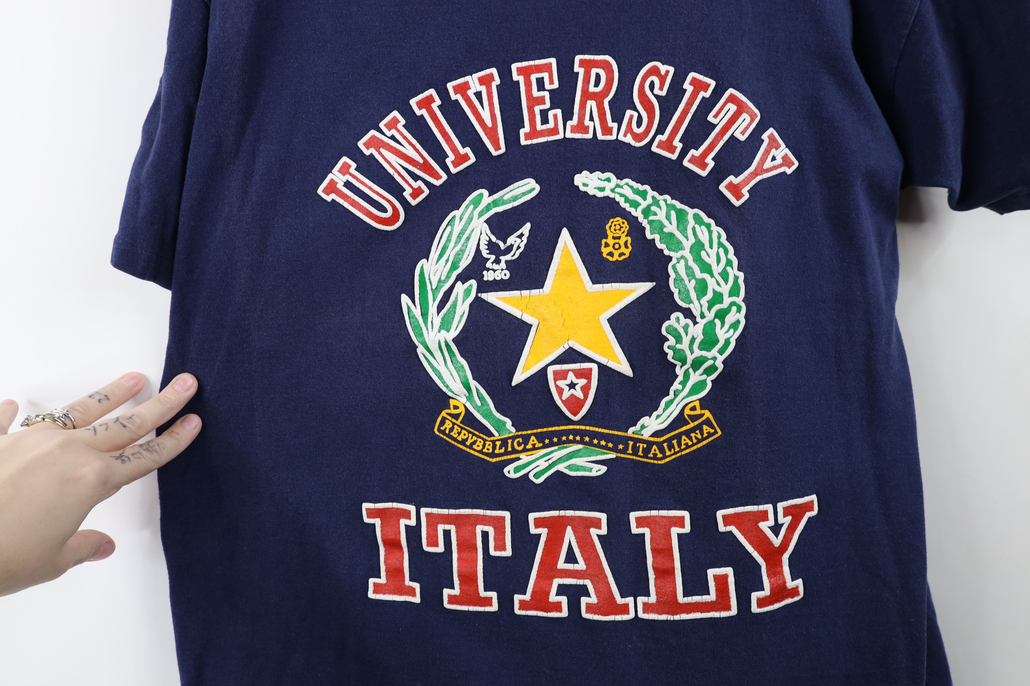 Vintage Vintage 90s Spell Out University of Italy T-Shirt Blue USA Size XL / US 12-14 / IT 48-50 - 4 Thumbnail