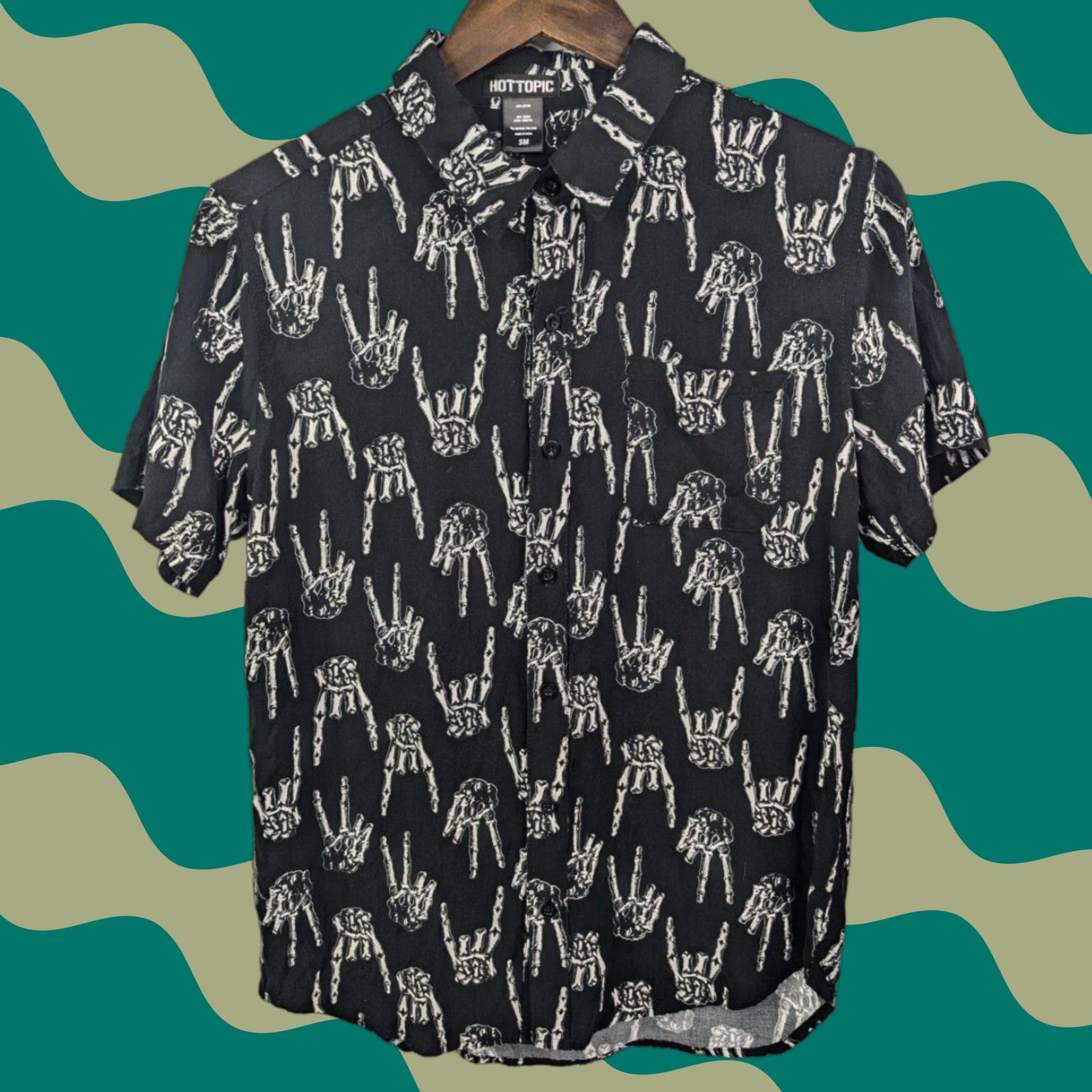 Hot Topic Hot Topic Shirt Men's Small Black Skeleton Hands Button Short Sleeve Gothic Size US S / EU 44-46 / 1 - 1 Thumbnail