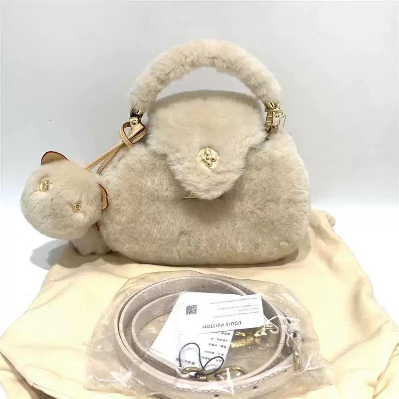 Louis Vuitton LV Capucines Ski Furry Cat Limited Bag Size ONE SIZE - 1 Preview