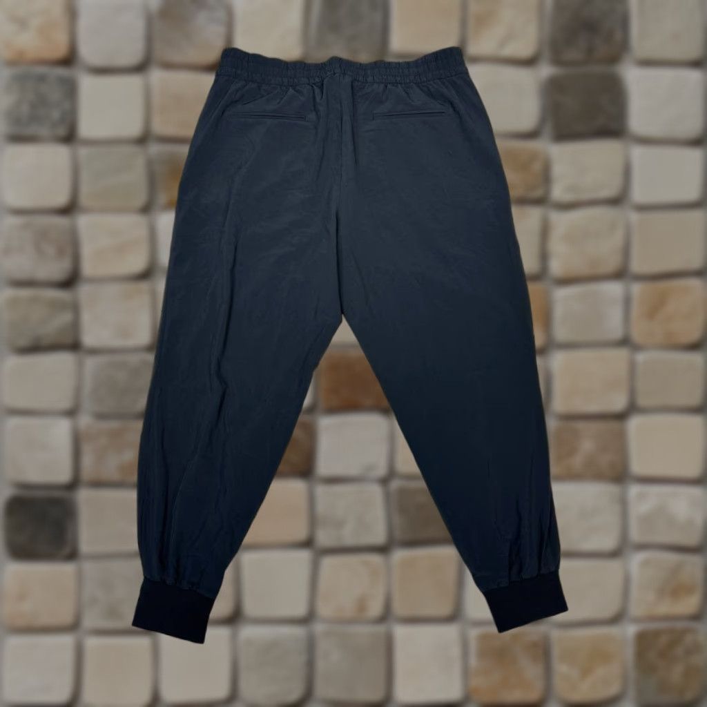 Banana Republic VINTAGE Banana Republic Airstretch Jogger Pants Women Large Petite Black Tapered Leg New Size 36" / US 14 / IT 50 - 1 Thumbnail
