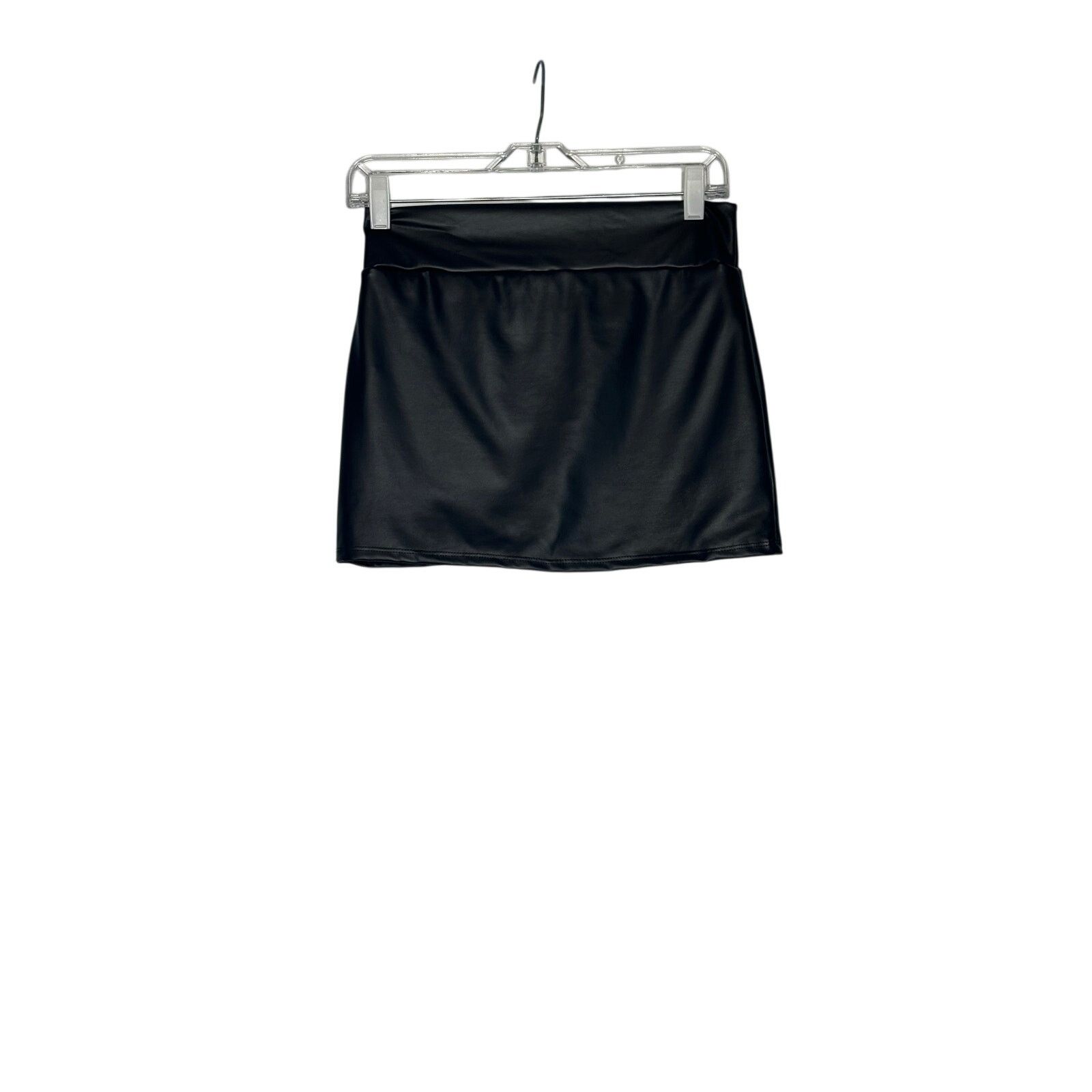 Fashion Nova Fasihon Nova black faux leather mini skort size medium Size 27" / US 4 / IT 40 - 10 Thumbnail