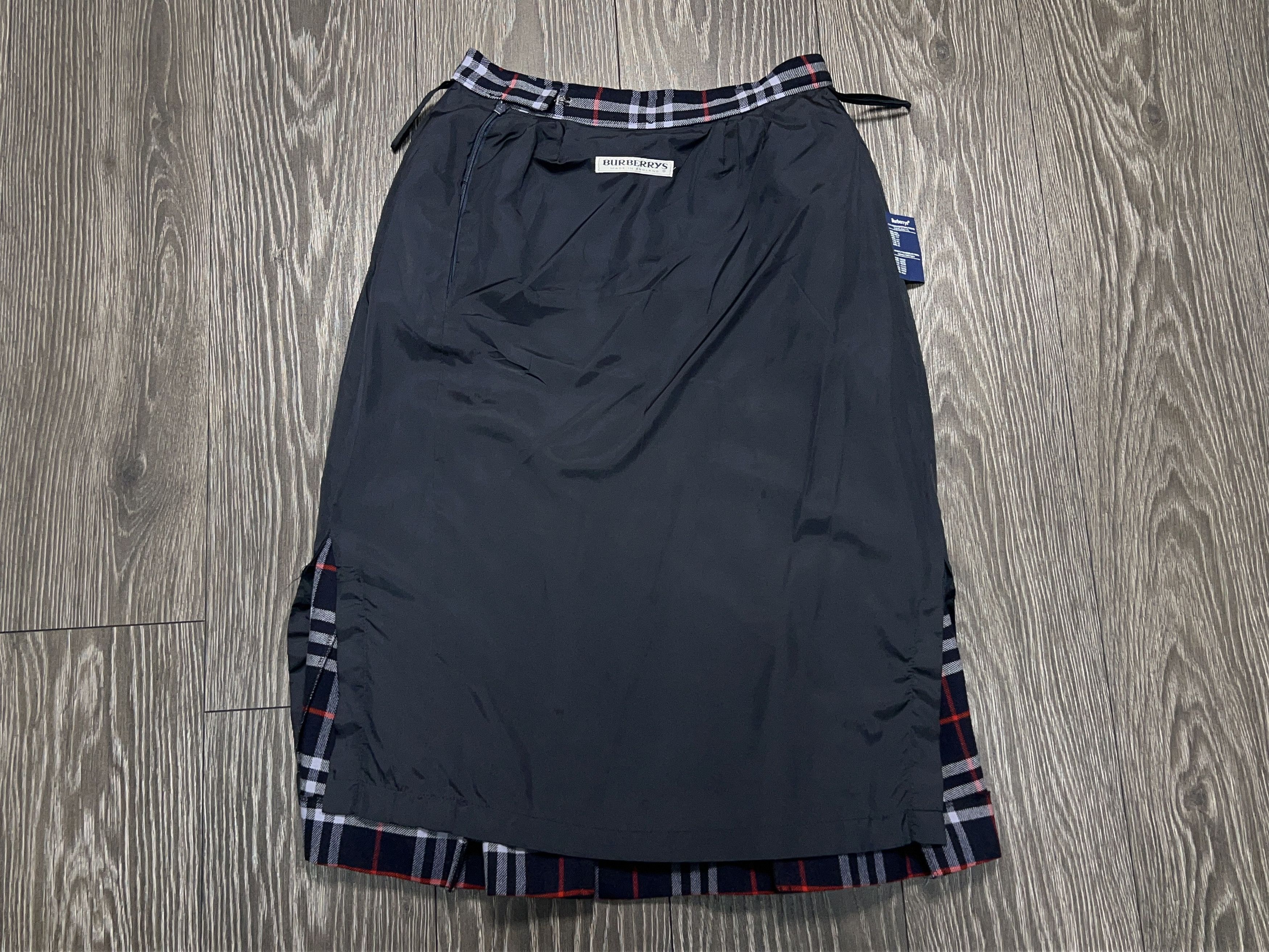 Burberry Vintage Womens 1990s Burberrys London Wool Check Plaid Skirt Size 28" / US 6 / IT 42 - 11 Thumbnail