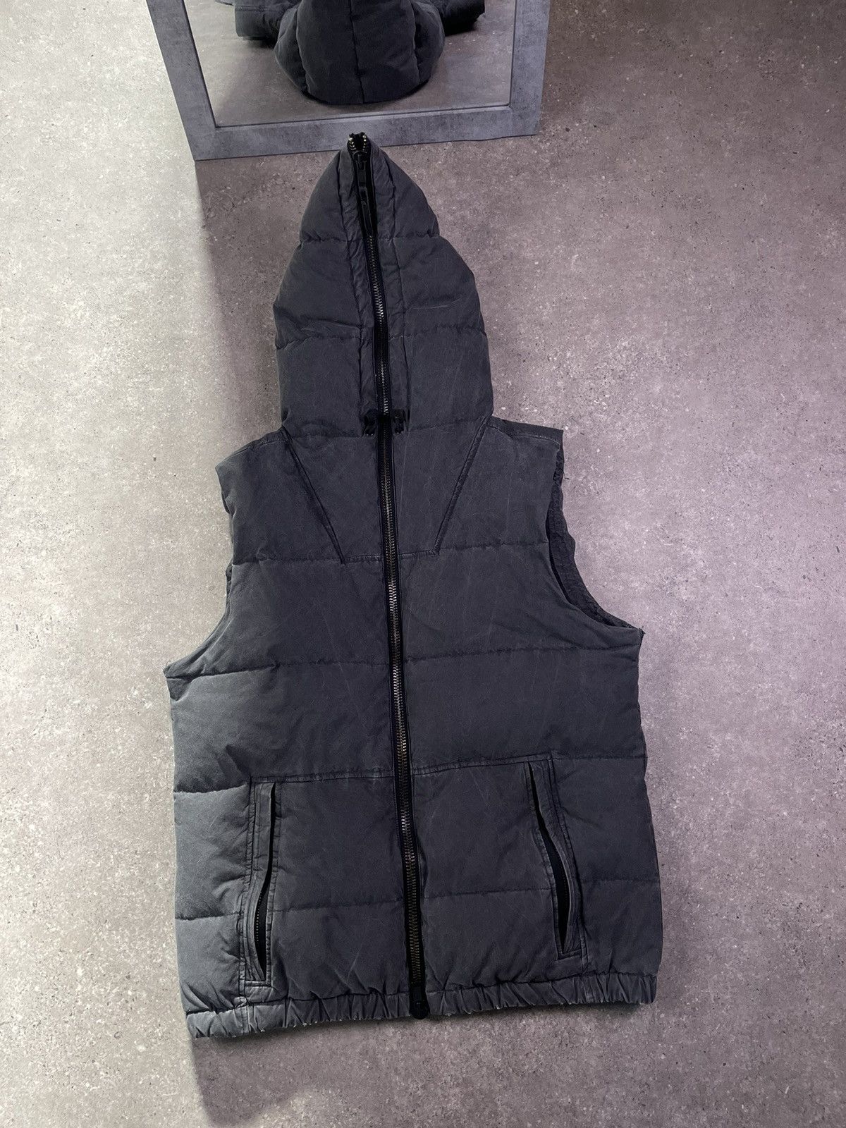Allsaints Y2K Allsaints Vintage Washed Down Puffer Full Zip Vest Size US M / EU 48-50 / 2 - 1 Thumbnail