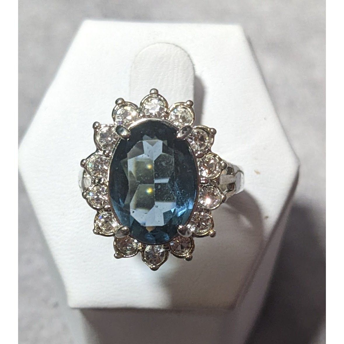 Other Elegant Whimsical Faux Sapphire Silver Tone Halo Ring Size 9 Size ONE SIZE - 1 Thumbnail