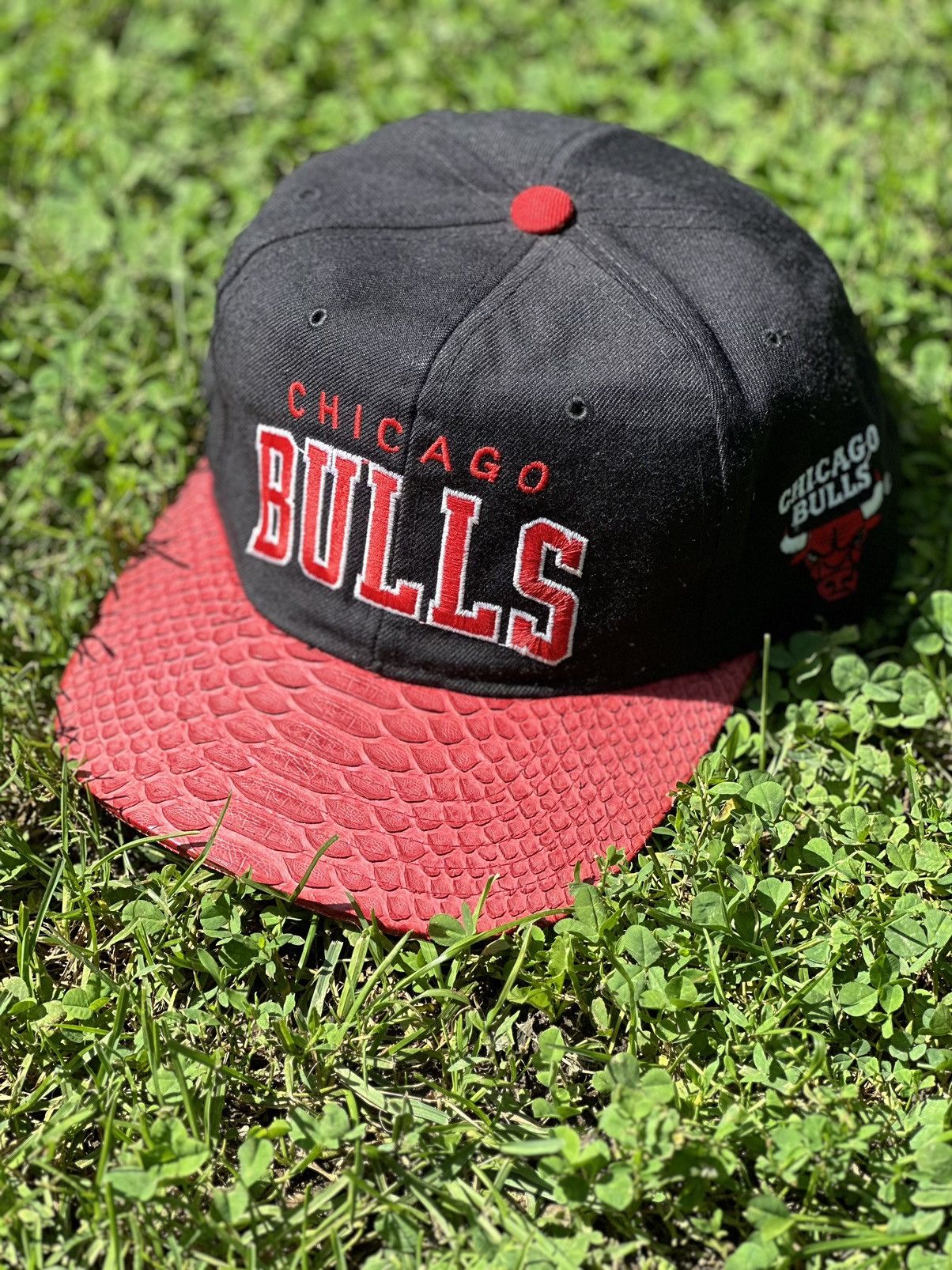 Starter Vintage Starter Arch Chicago Bulls Snake skin strapback Size ONE SIZE - 1 Thumbnail