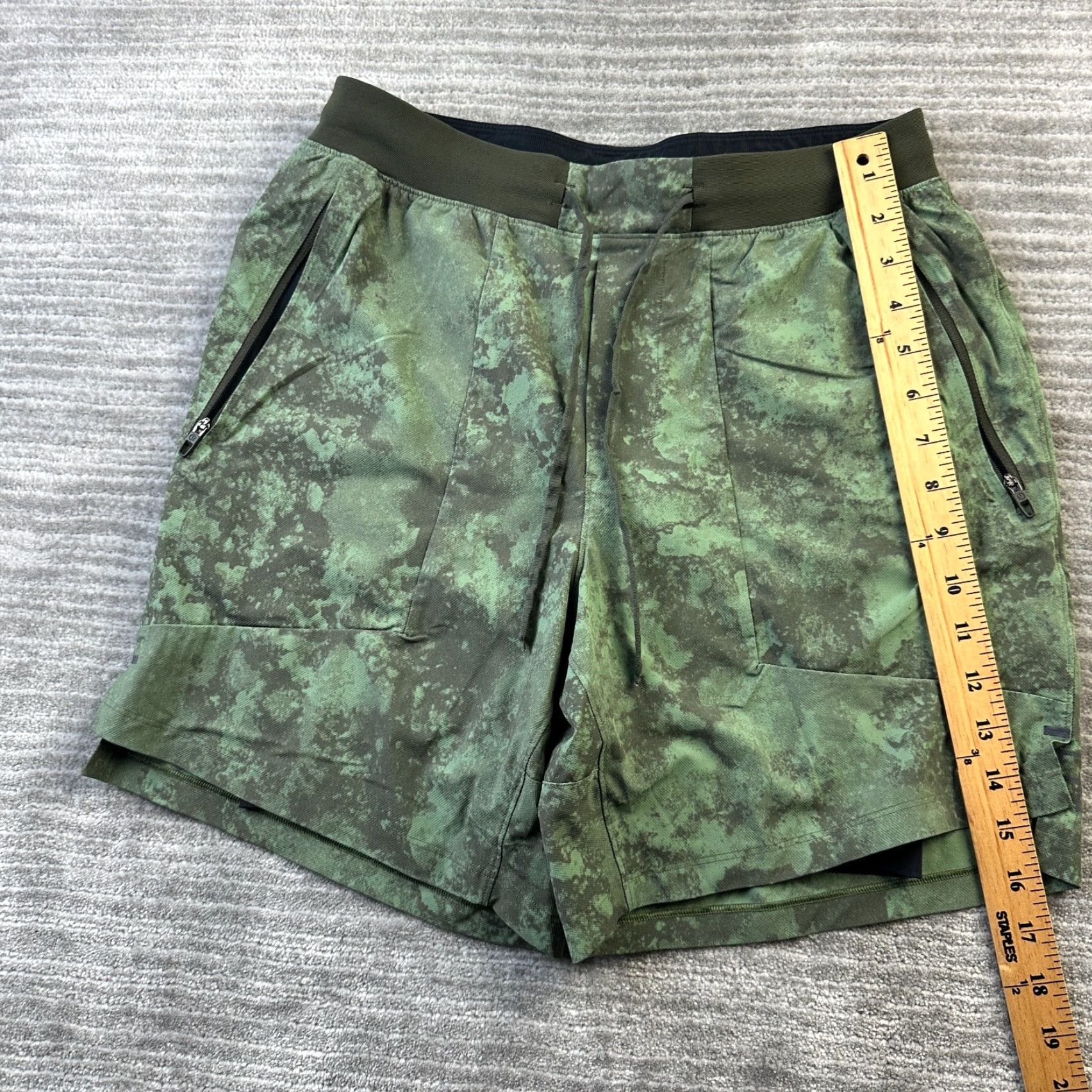 Lululemon Lululemon Shorts Mens Medium Green Camo License To Train Lined Gym Running Size US 28 / EU 44 - 7 Thumbnail