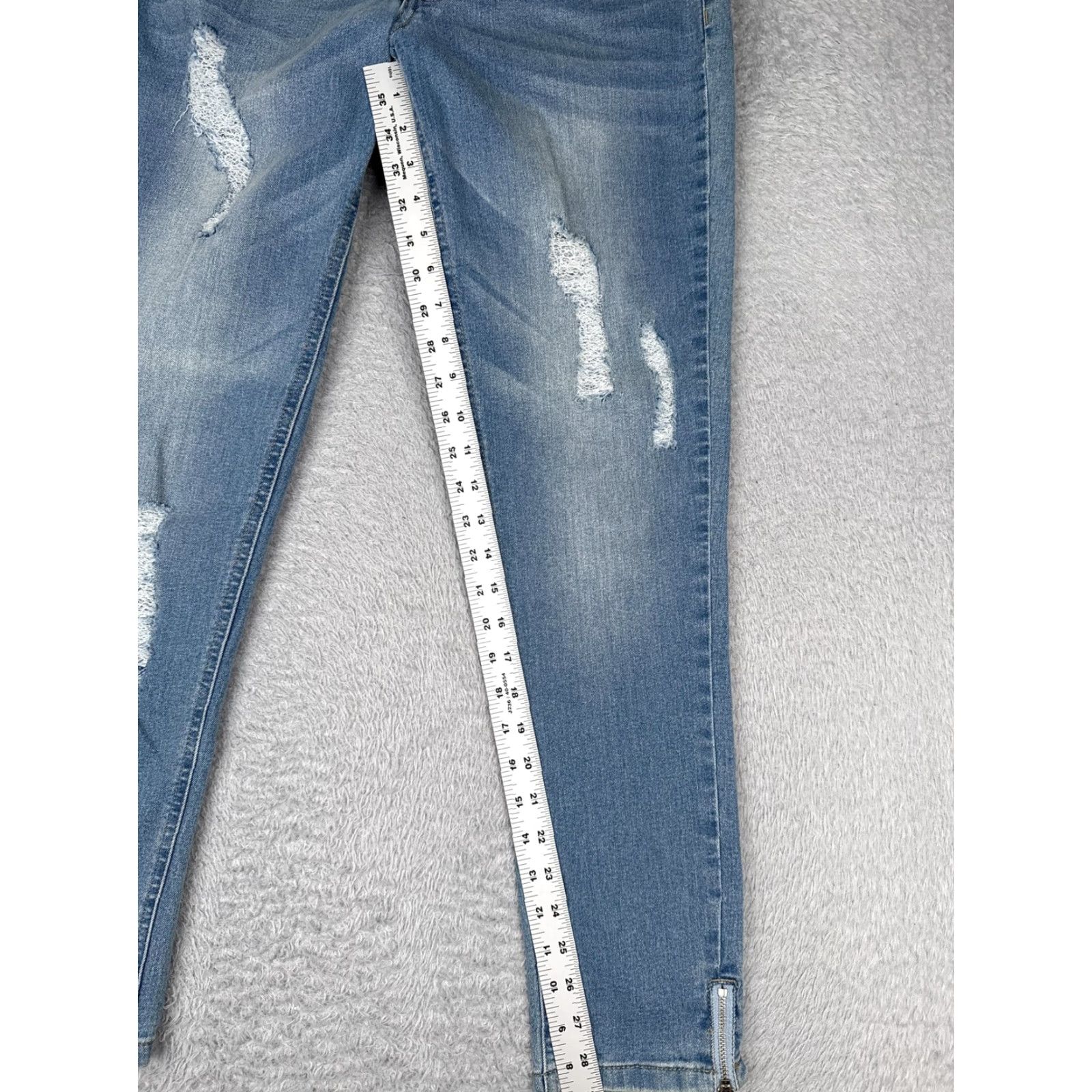 Venus Venus Jeans Womens 4 Blue Light Wash Distressed Skinny Ankle Zip Stretch Denim Size 27" / US 4 / IT 40 - 7 Thumbnail